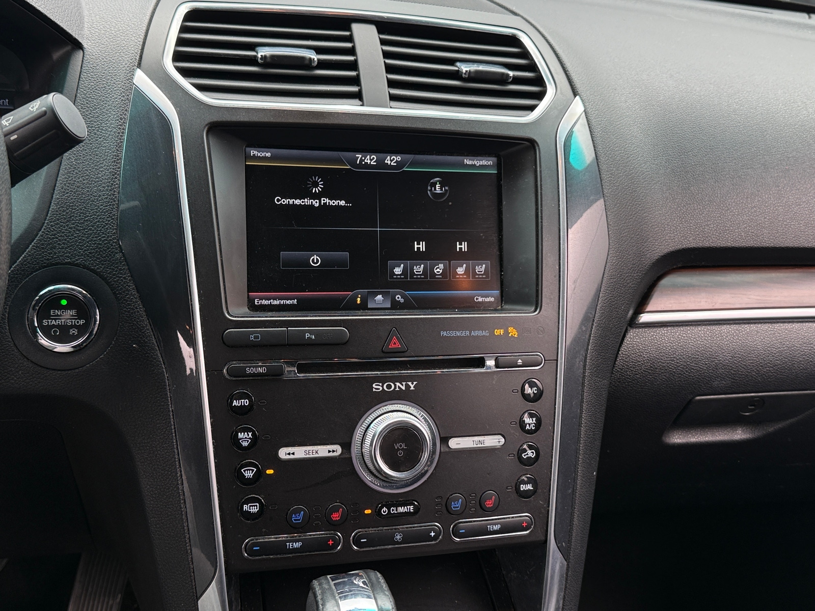 Thumbnail: 2016 Ford Explorer - 3