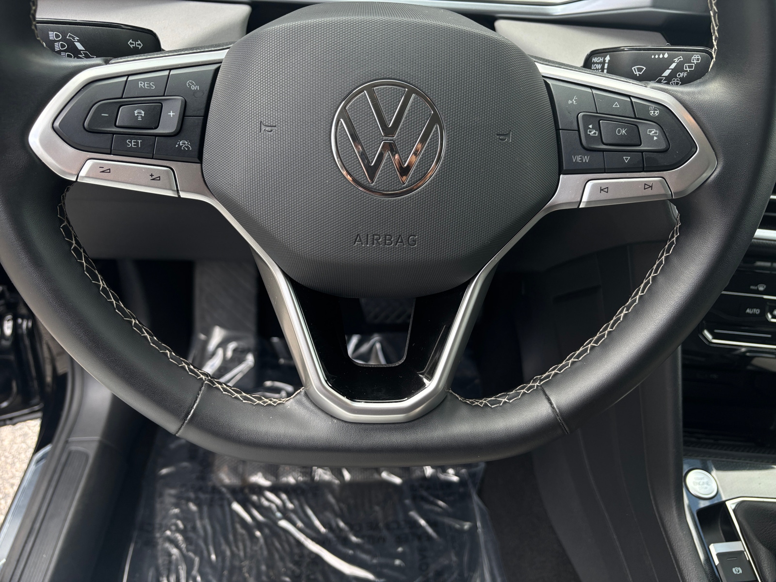 Thumbnail: 2025 Volkswagen Taos - 5