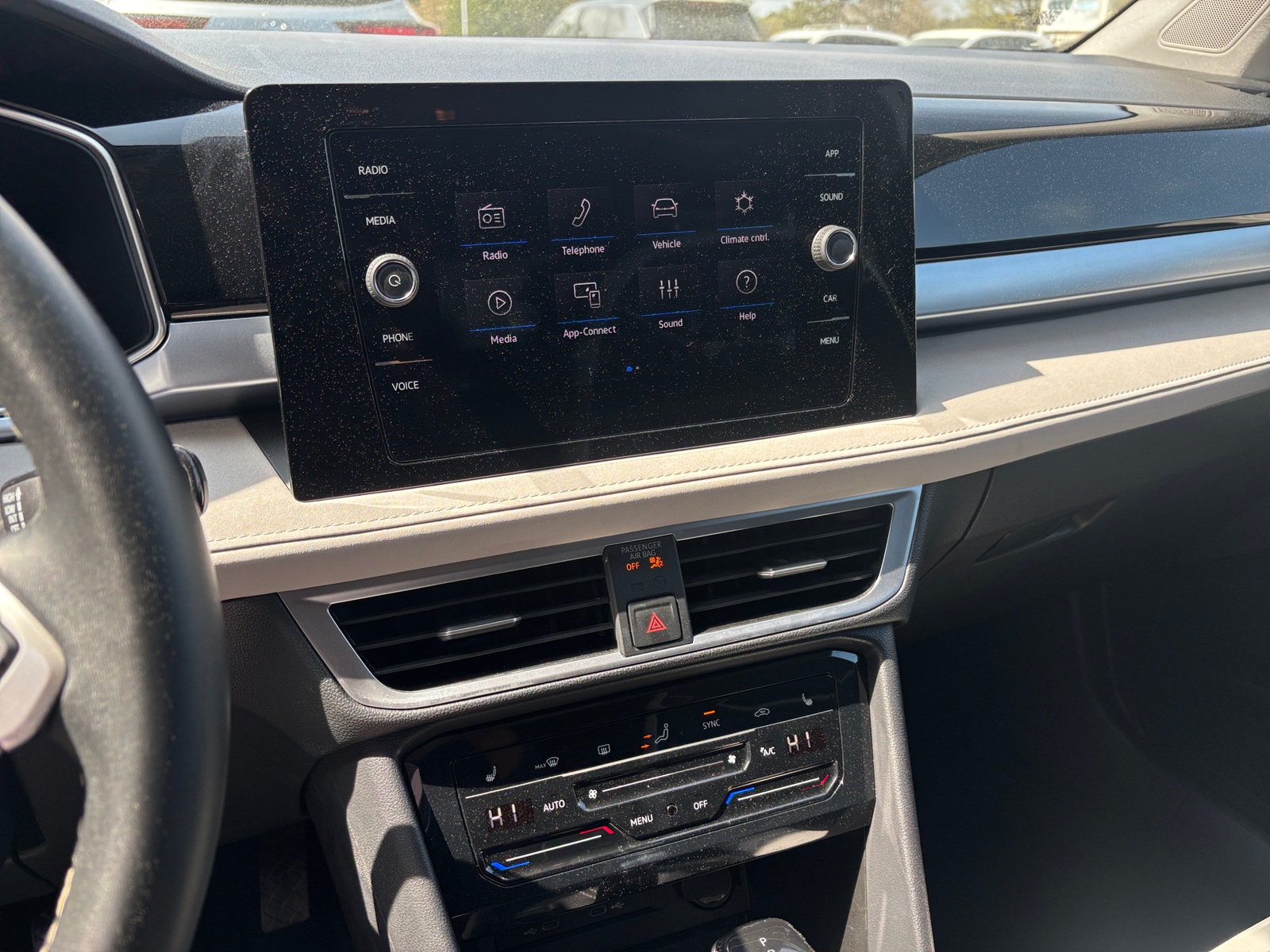 Thumbnail: 2025 Volkswagen Taos - 4