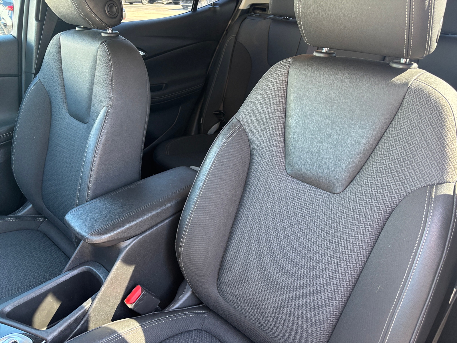 Thumbnail: 2025 Buick Encore GX - 2