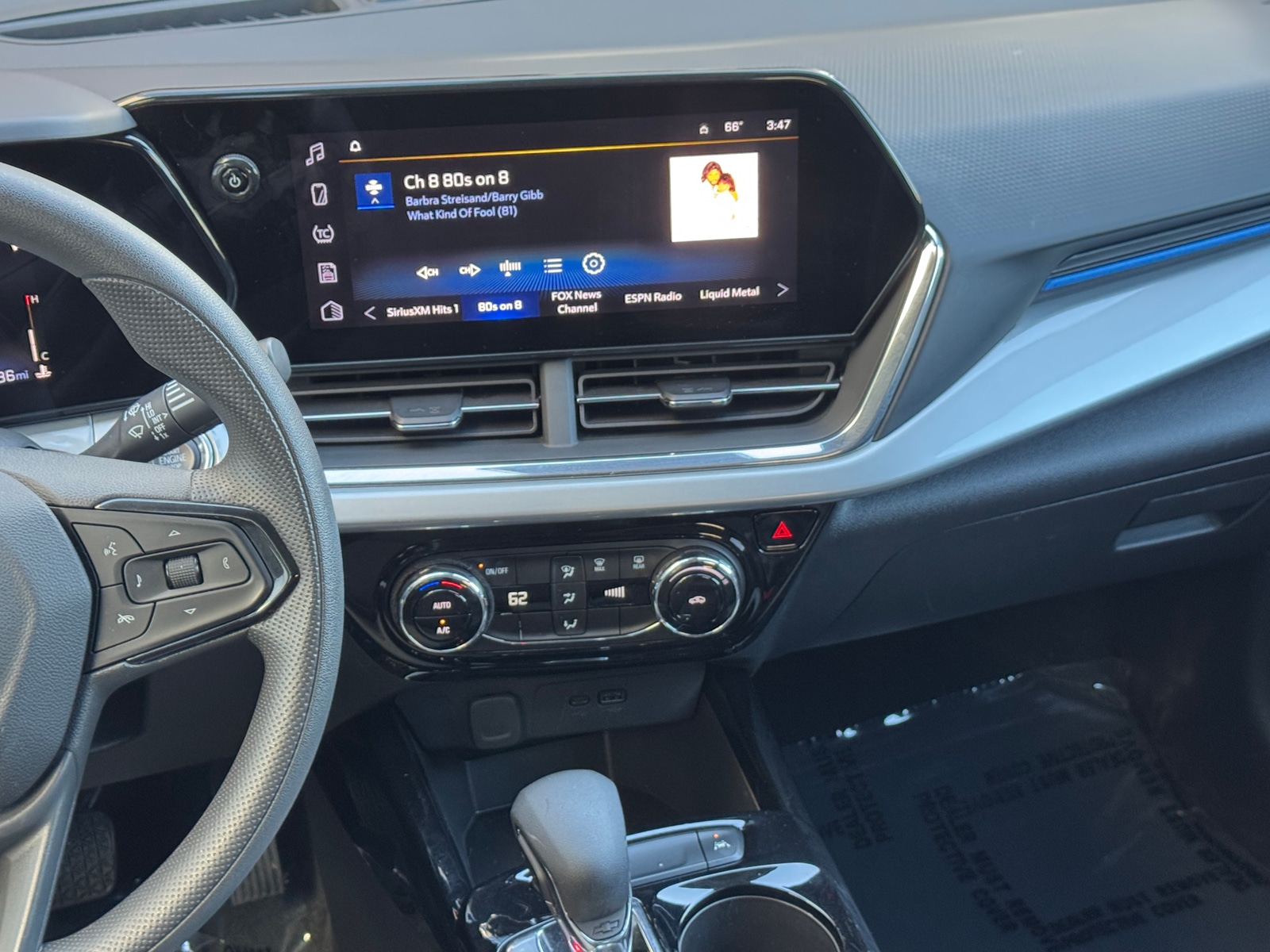 Thumbnail: 2025 Chevrolet Trax - 4