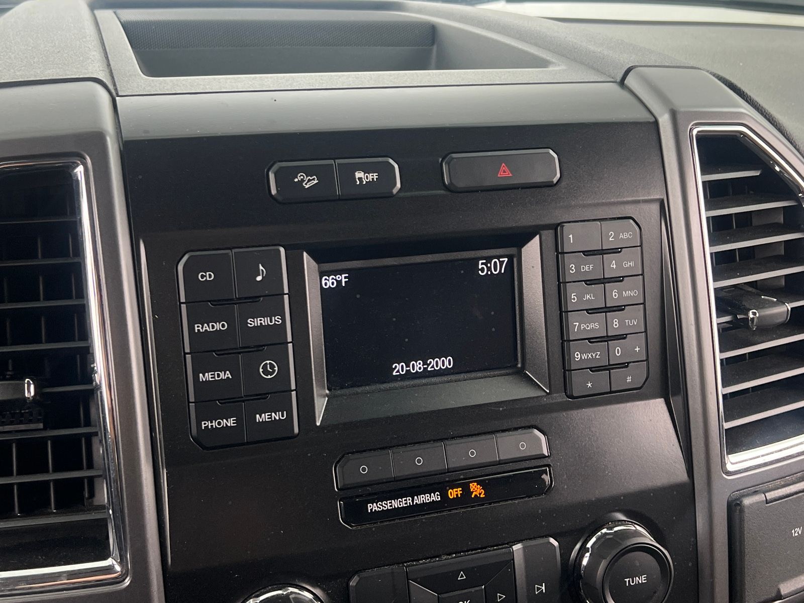 Thumbnail: 2015 Ford Econoline - 4