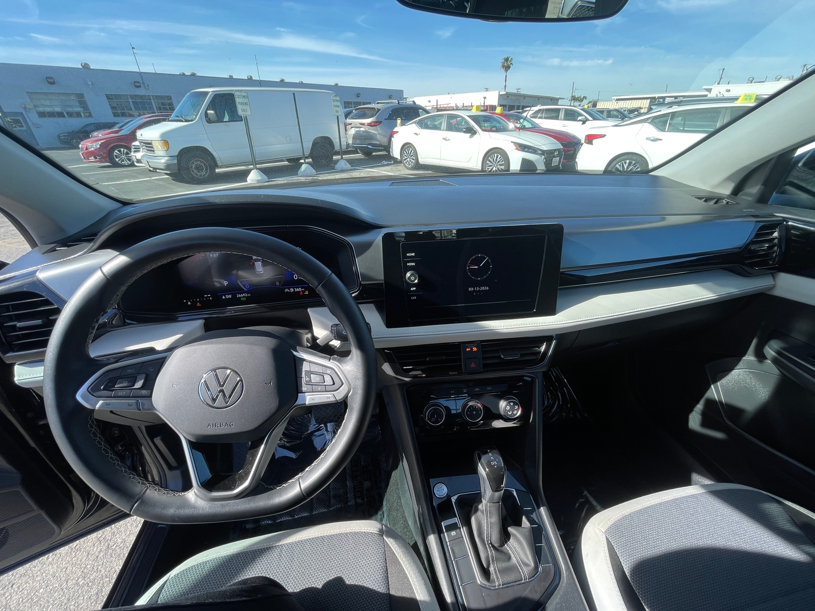 Thumbnail: 2025 Volkswagen Taos - 3