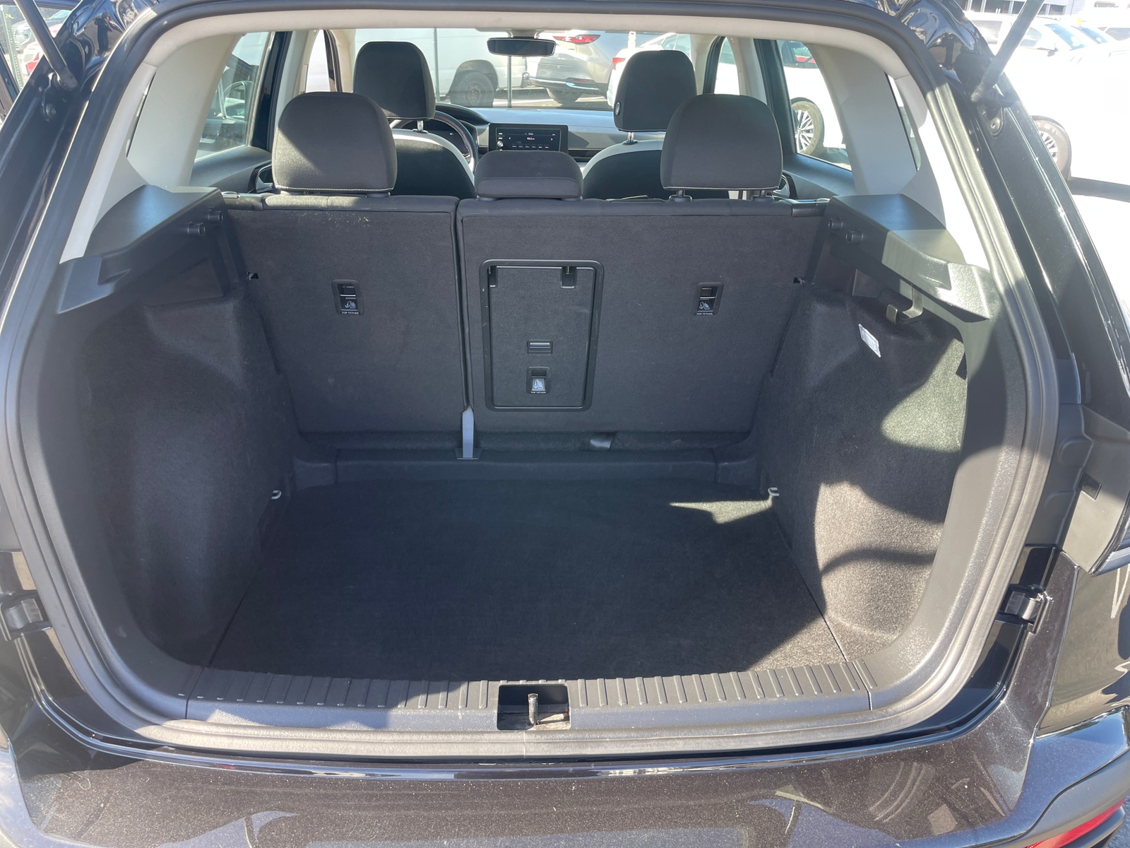 Thumbnail: 2025 Volkswagen Taos - 6