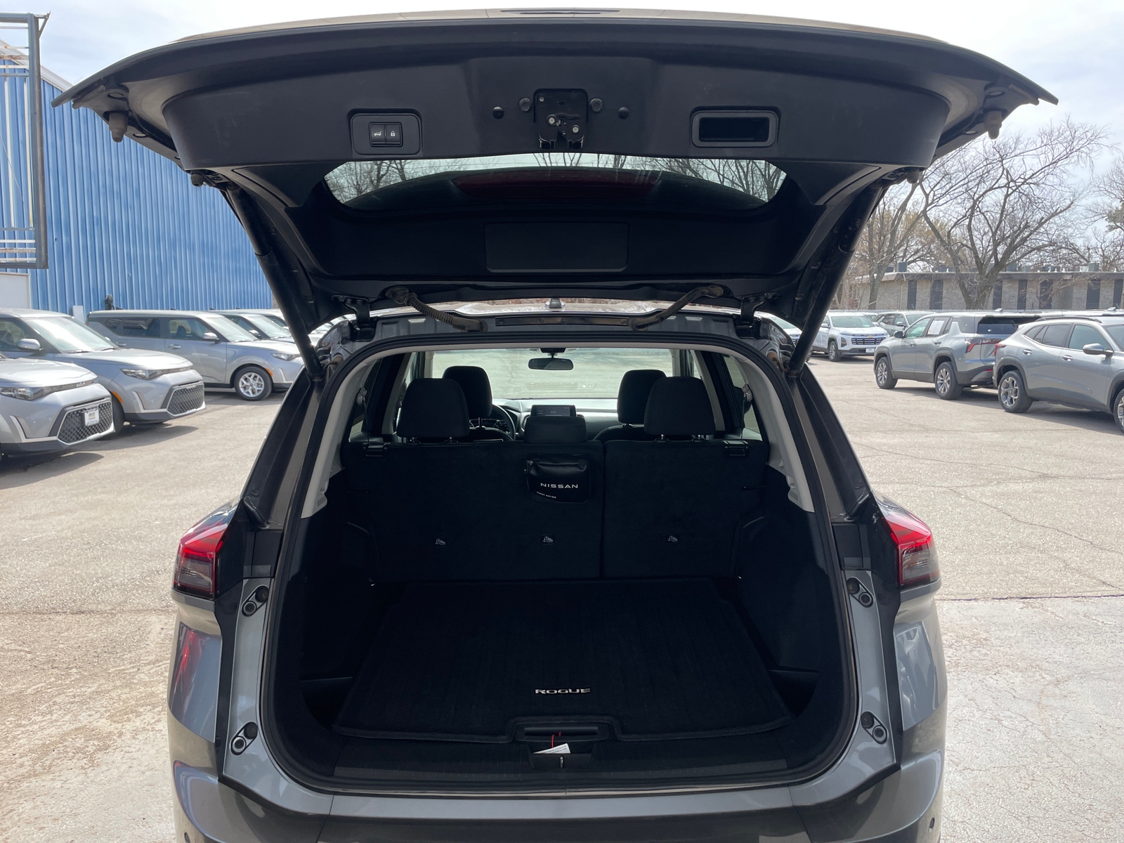 Thumbnail: 2025 Nissan Rogue - 6