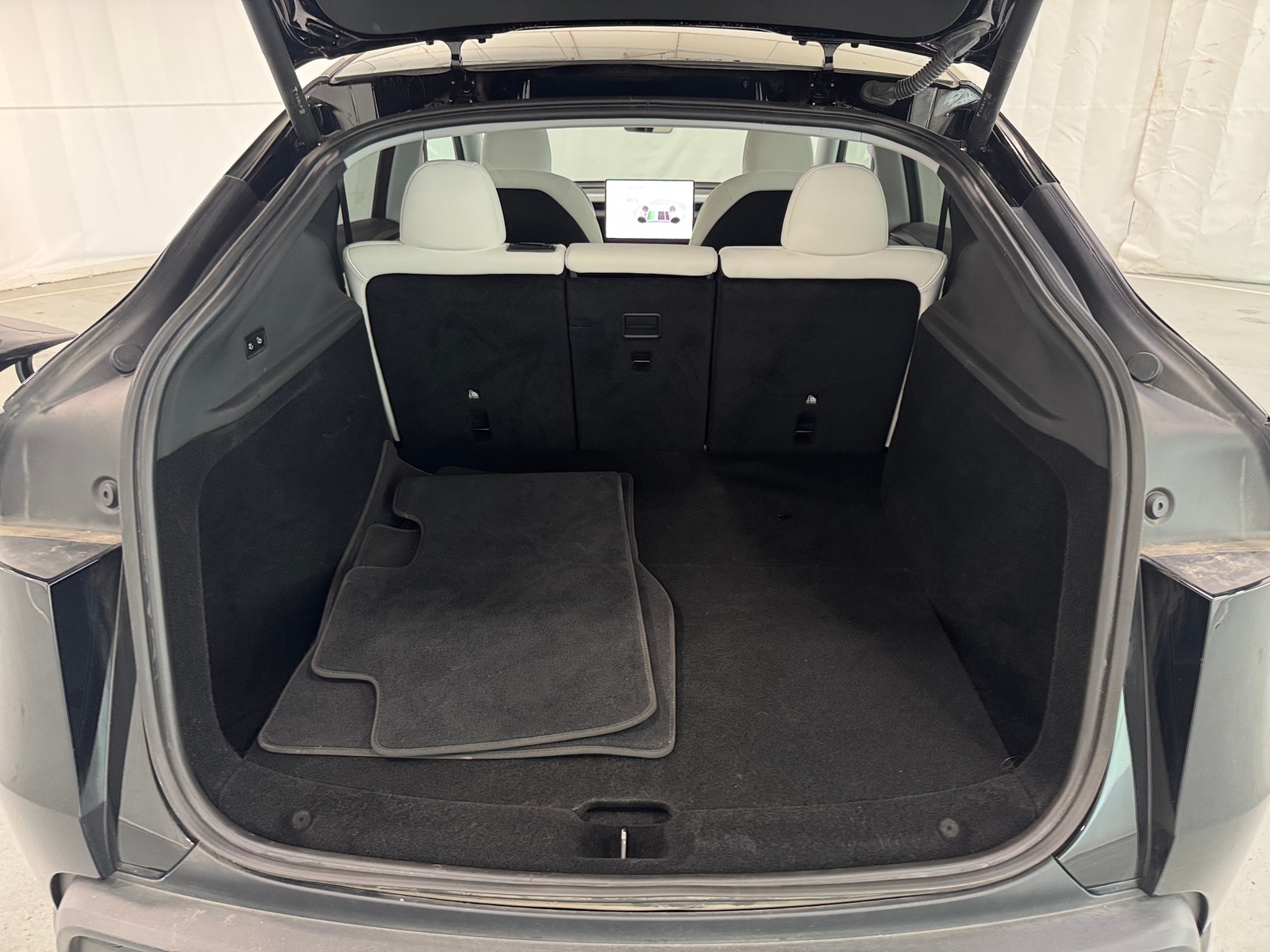 Thumbnail: 2026 Tesla Model Y - 6