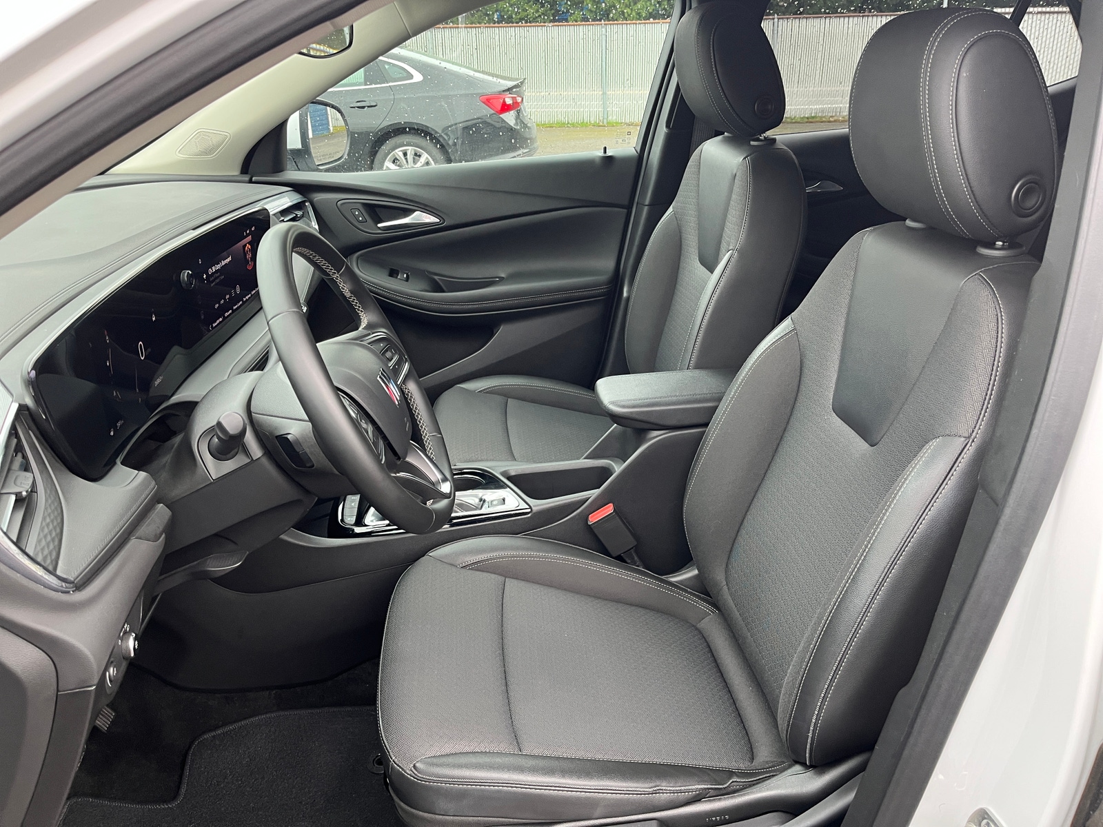 Thumbnail: 2025 Buick Encore GX - 2