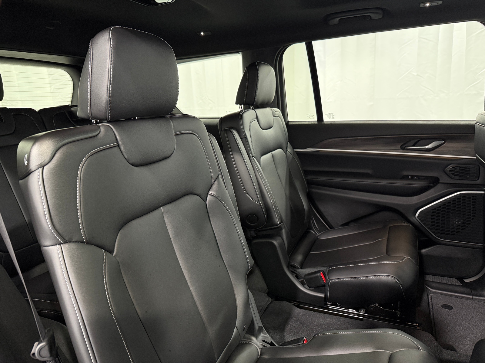 Thumbnail: 2026 Jeep Grand Cherokee L - 5