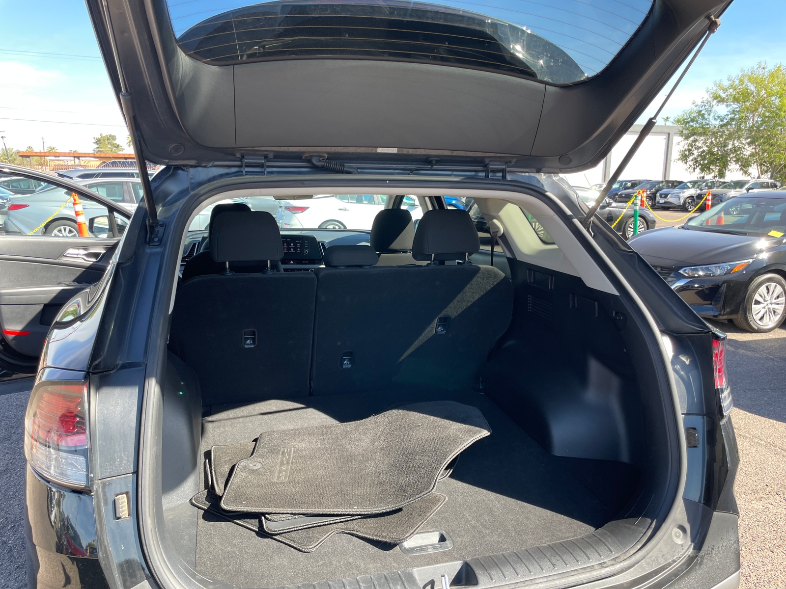 Thumbnail: 2025 Kia Sportage - 5