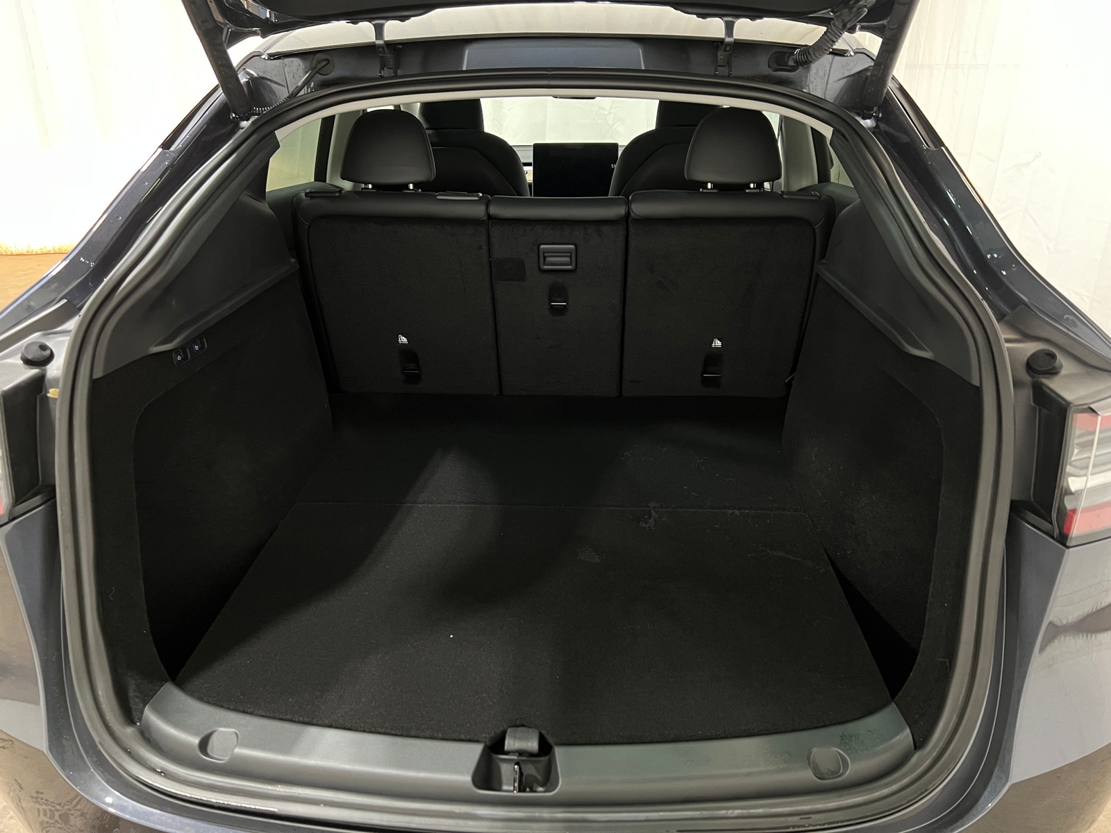 Thumbnail: 2023 Tesla Model Y - 6