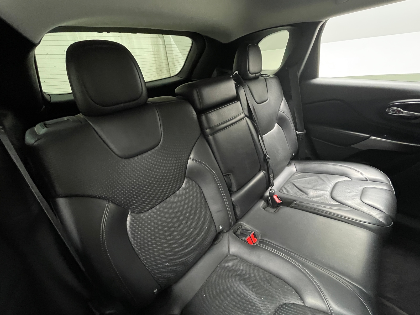 Thumbnail: 2019 Jeep Cherokee - 5