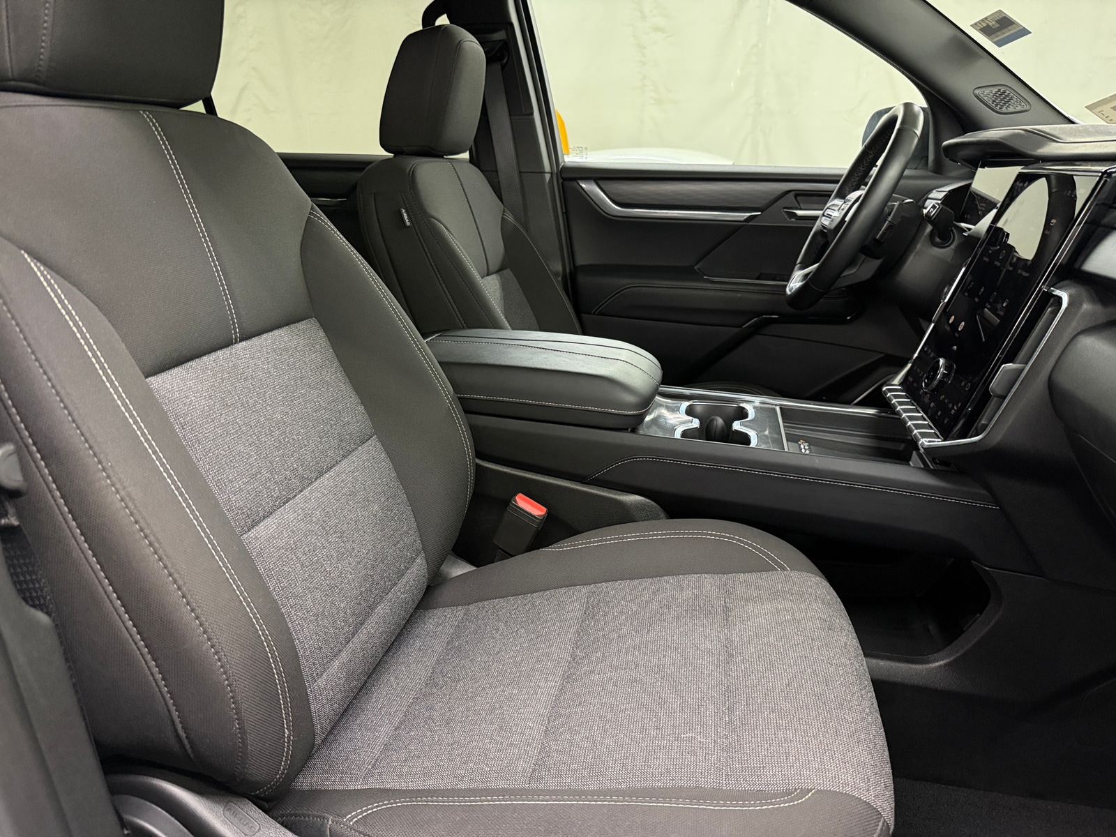 Thumbnail: 2025 GMC Acadia - 2