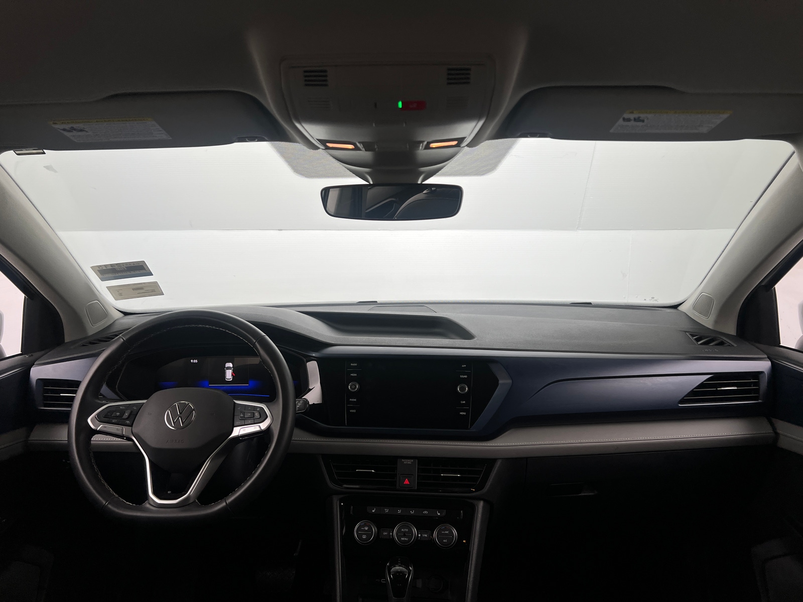 Thumbnail: 2024 Volkswagen Taos - 3