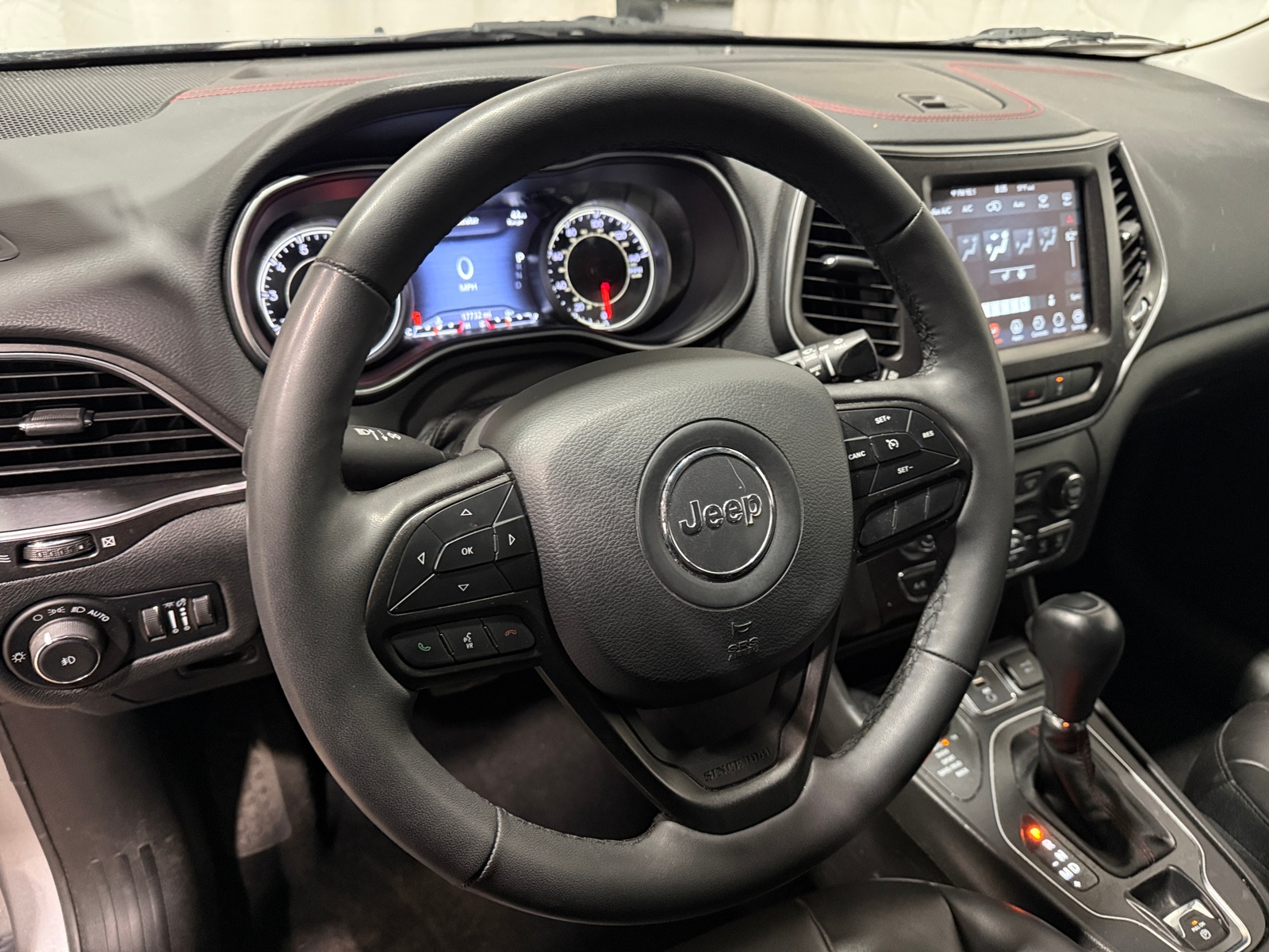 Thumbnail: 2021 Jeep Cherokee - 4