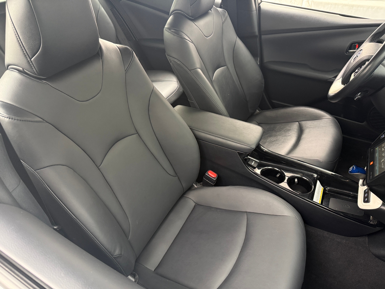 Thumbnail: 2017 Toyota Prius Prime - 2