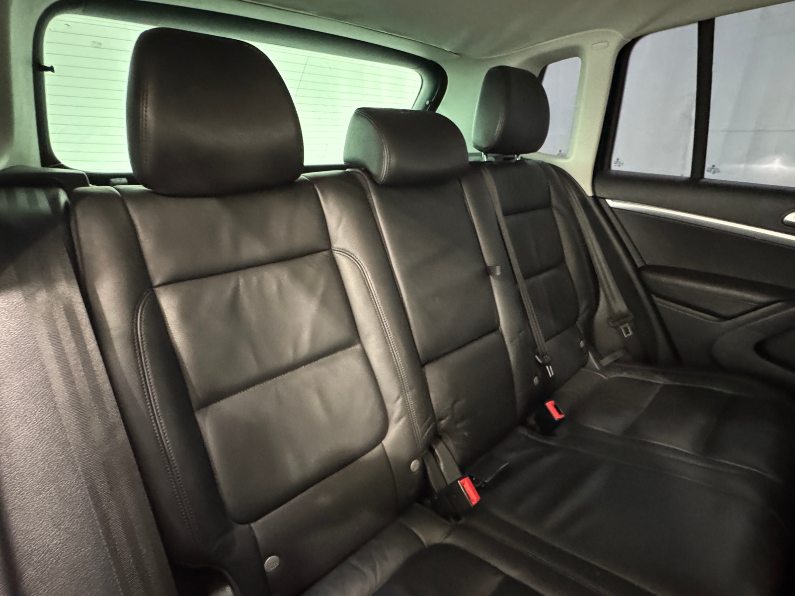 Thumbnail: 2012 Volkswagen Tiguan - 6