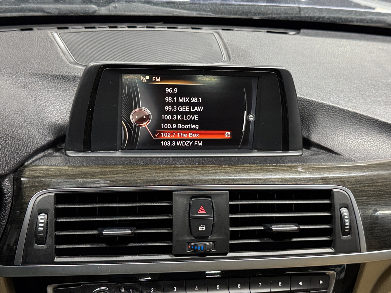 Thumbnail: 2017 BMW 3 Series - 3