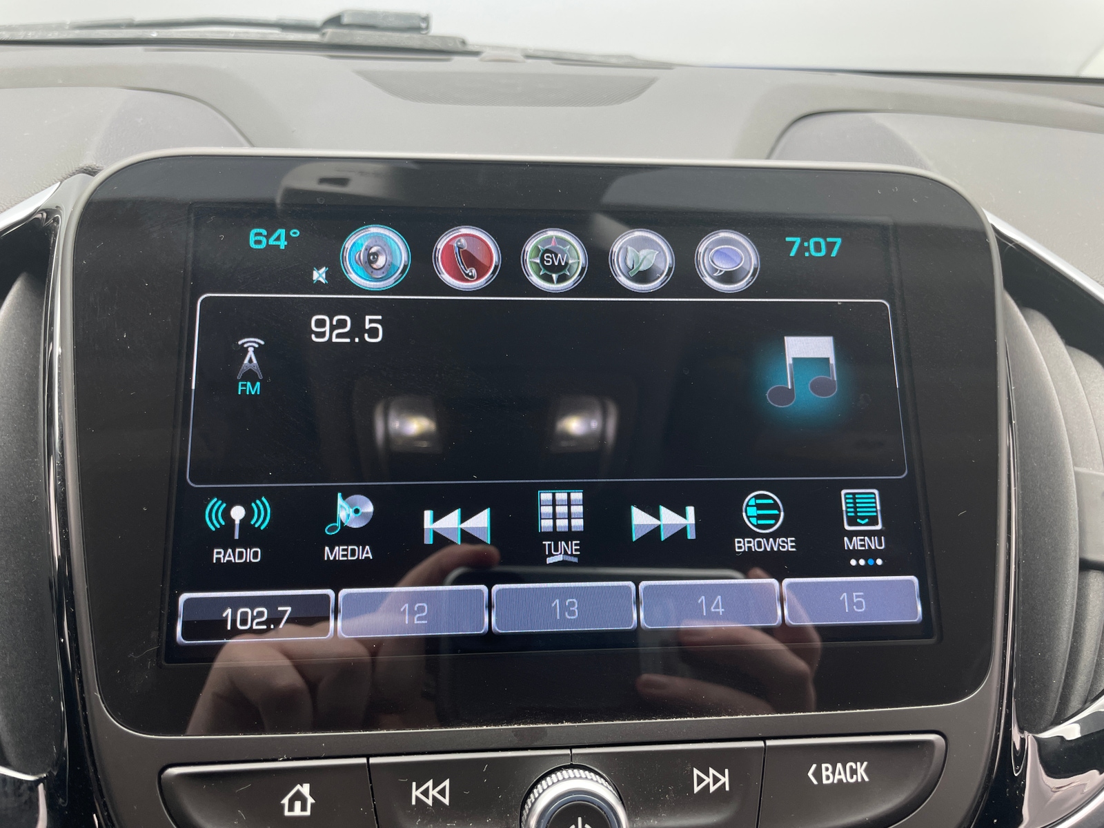 Thumbnail: 2017 Chevrolet Volt - 3