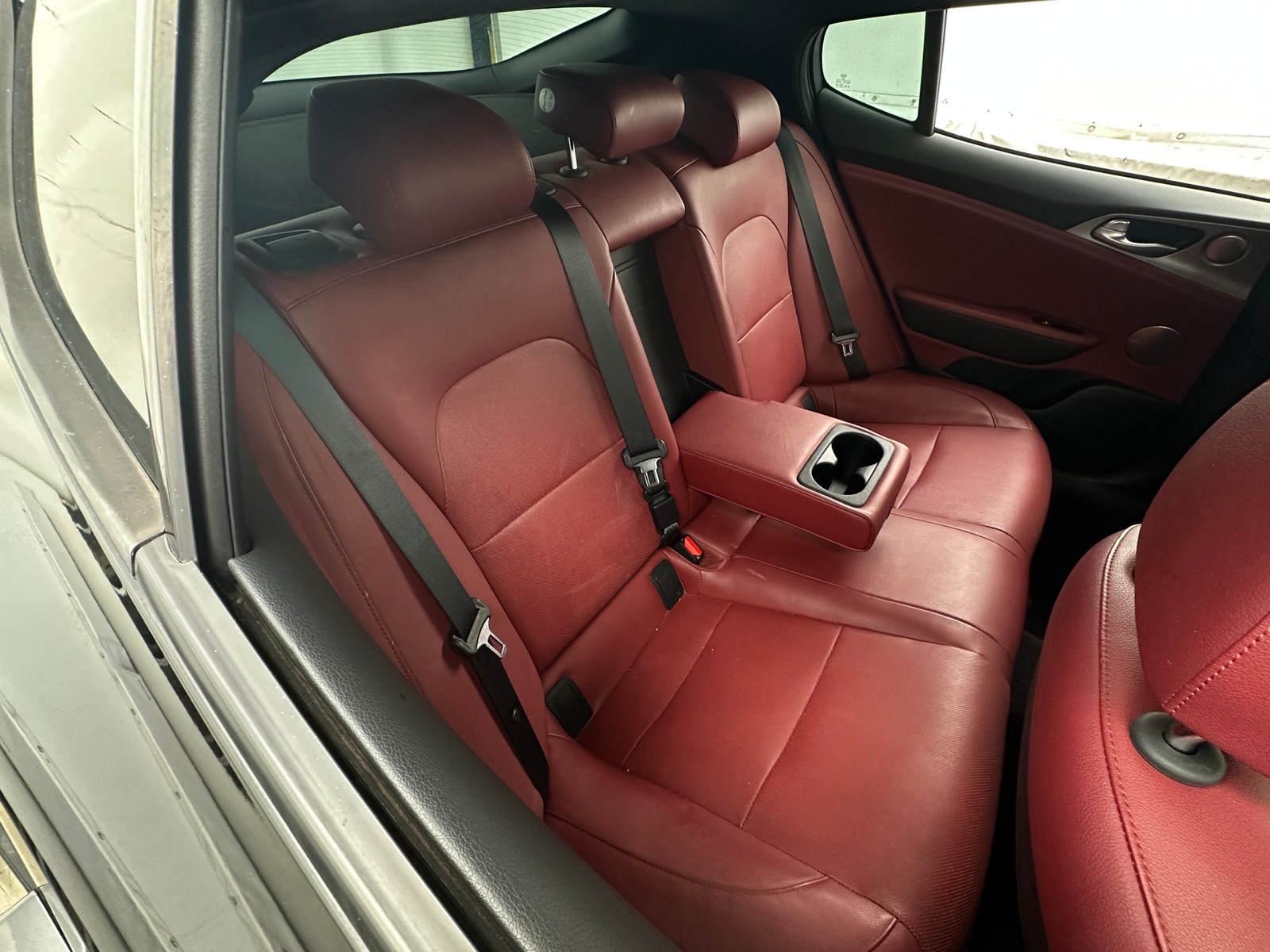 Thumbnail: 2018 Kia Stinger - 5