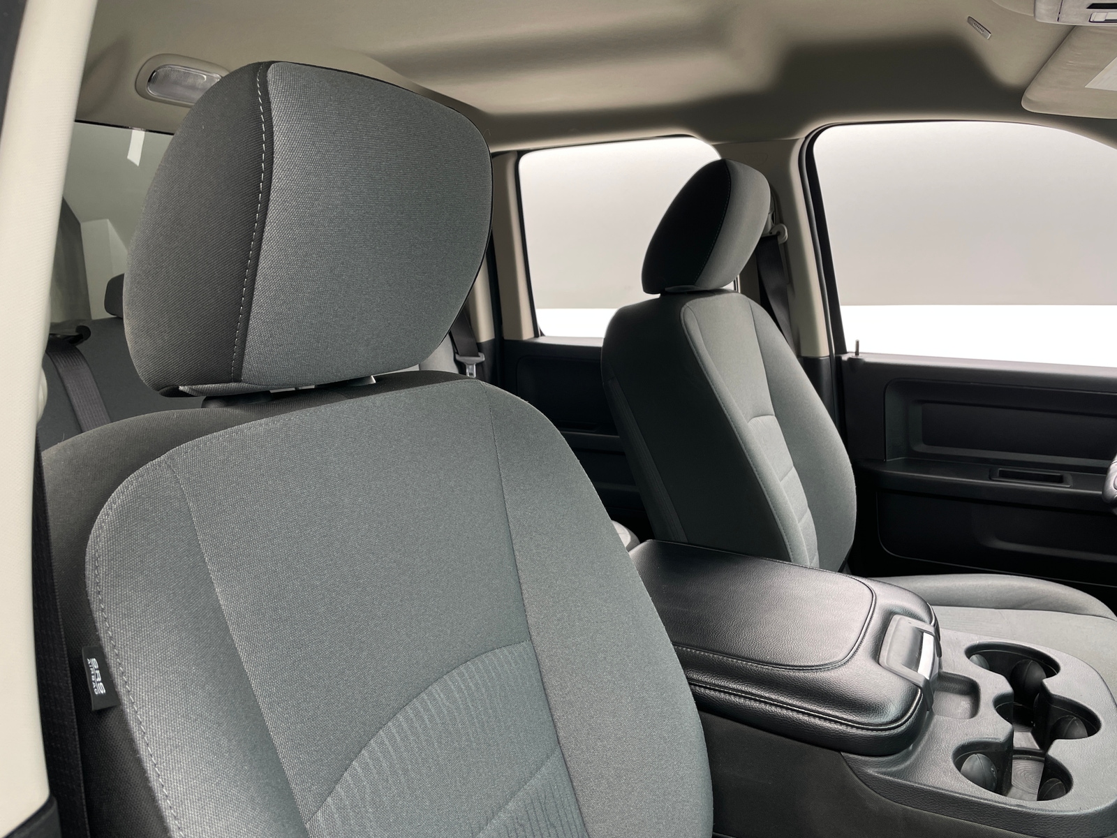 Thumbnail: 2021 RAM 1500 Classic - 2