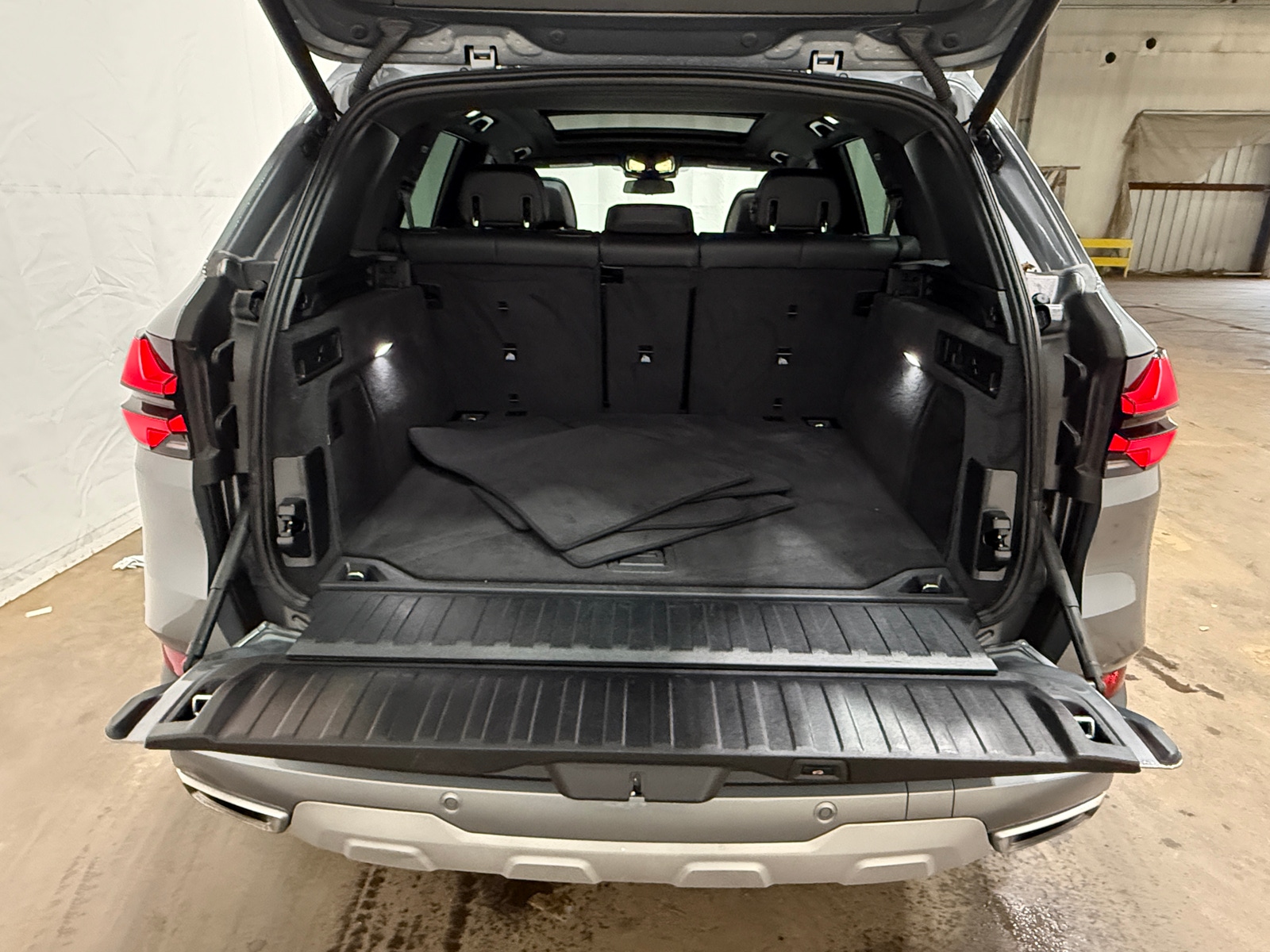 Thumbnail: 2025 BMW X5 - 6