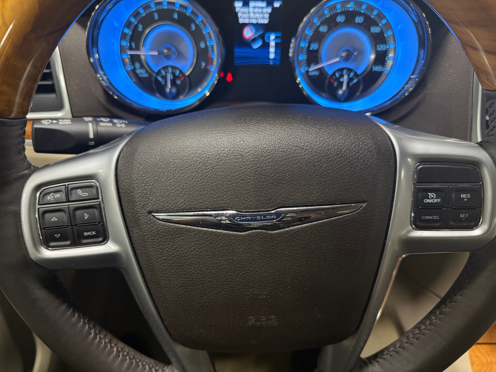 Thumbnail: 2013 Chrysler 300 - 4