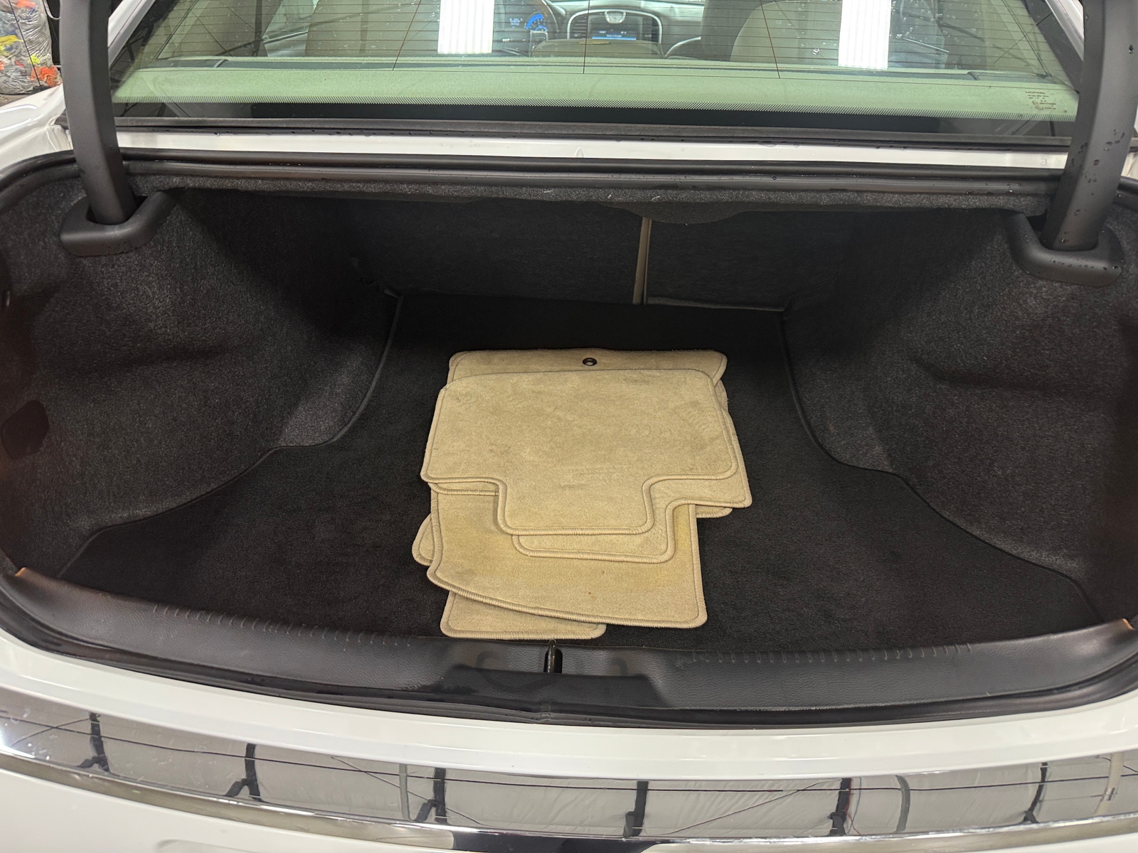 Thumbnail: 2013 Chrysler 300 - 6