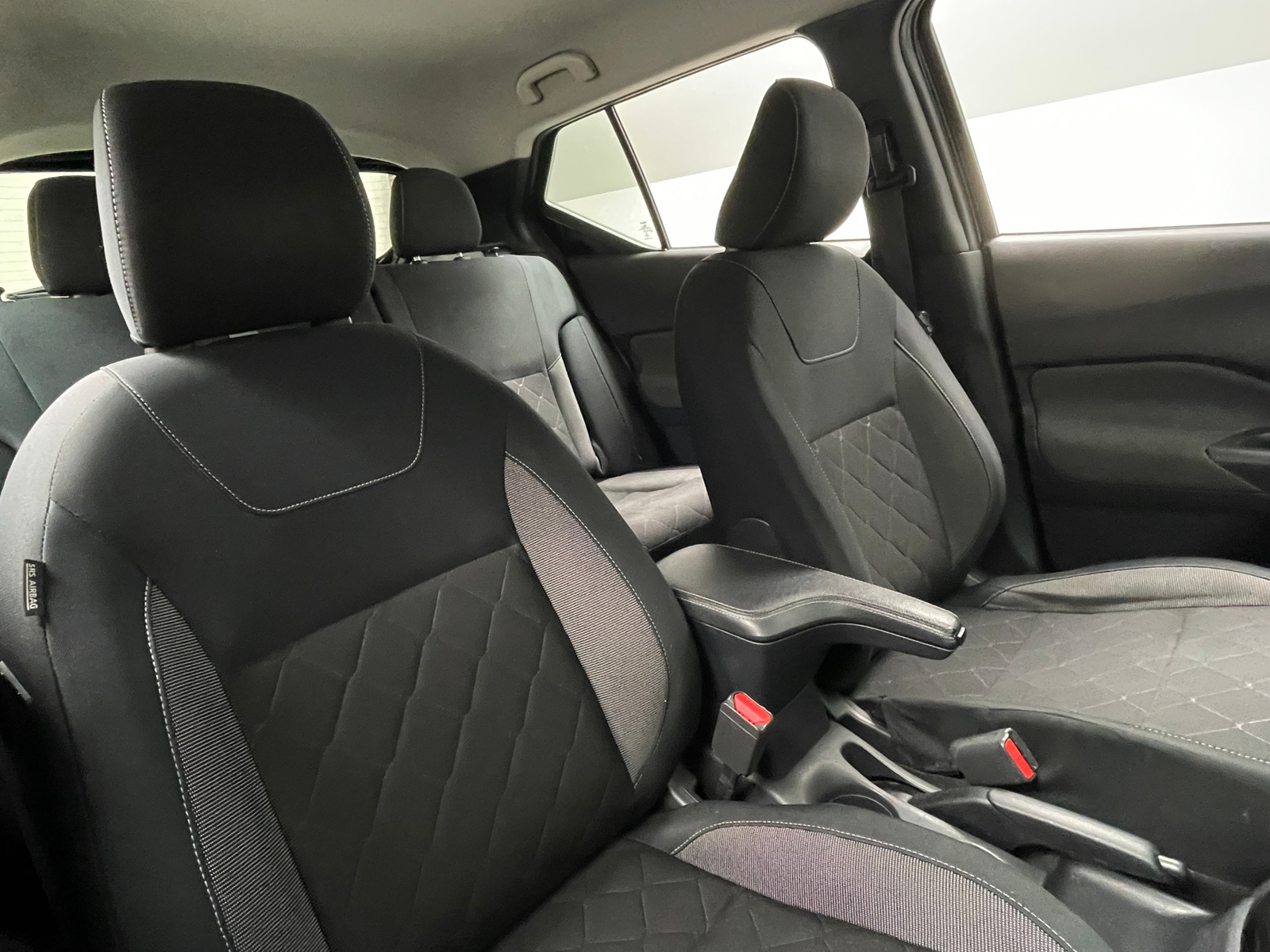 Thumbnail: 2020 Nissan Kicks - 2