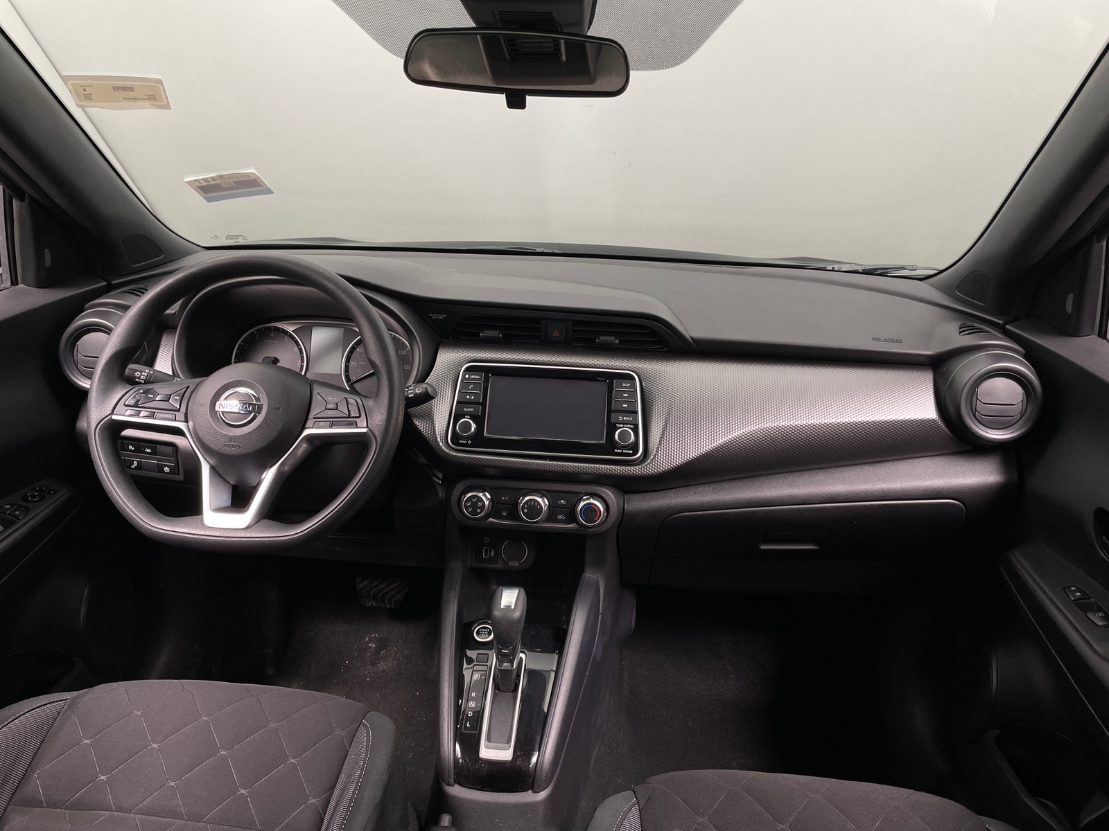 Thumbnail: 2020 Nissan Kicks - 3