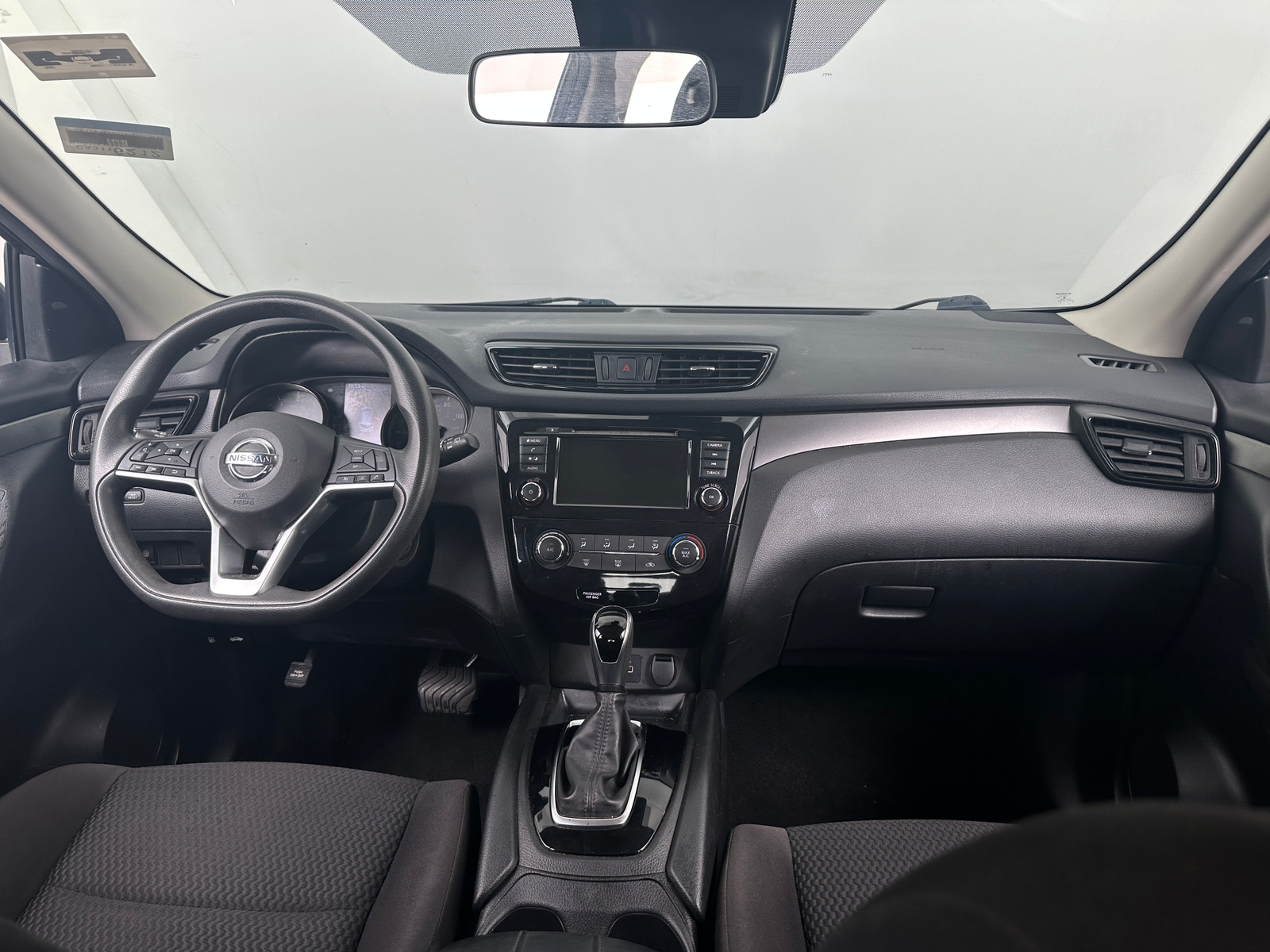 Thumbnail: 2020 Nissan Rogue Sport - 3