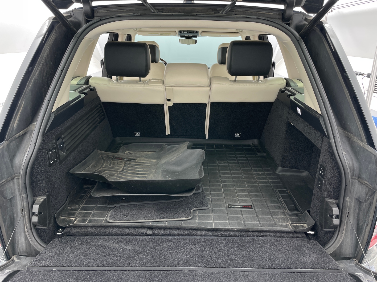 Thumbnail: 2018 Land Rover Range Rover - 6