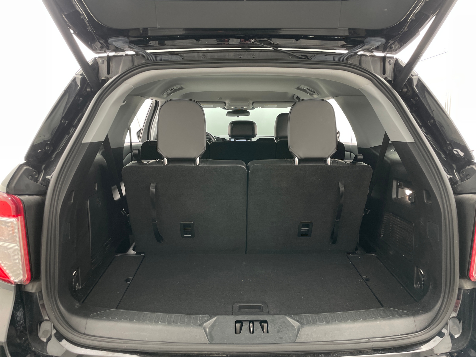 Thumbnail: 2021 Ford Explorer - 6