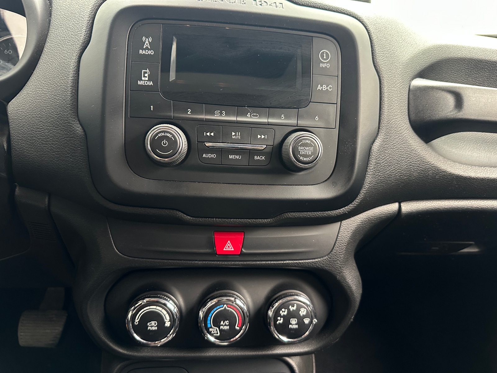 Thumbnail: 2017 Jeep Renegade - 4