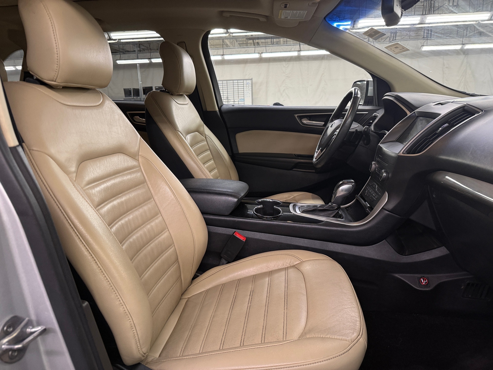 Thumbnail: 2016 Ford Edge - 2