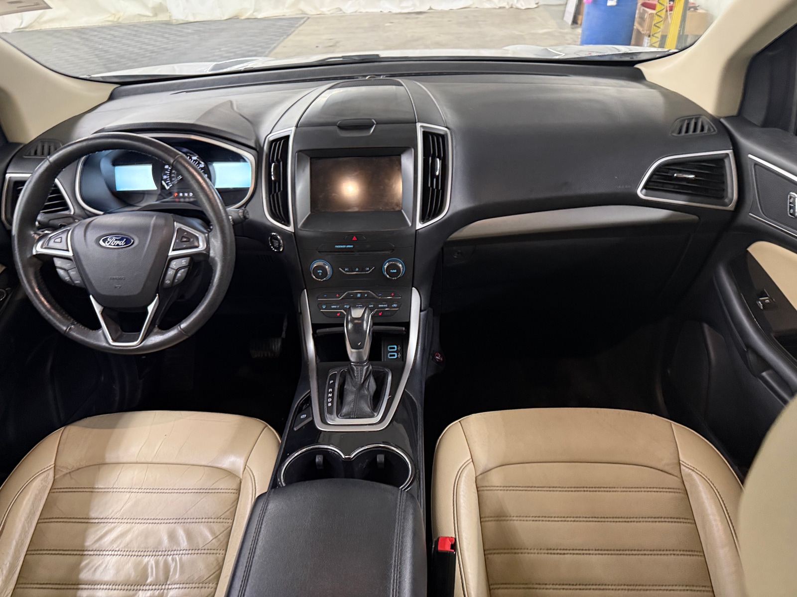 Thumbnail: 2016 Ford Edge - 3