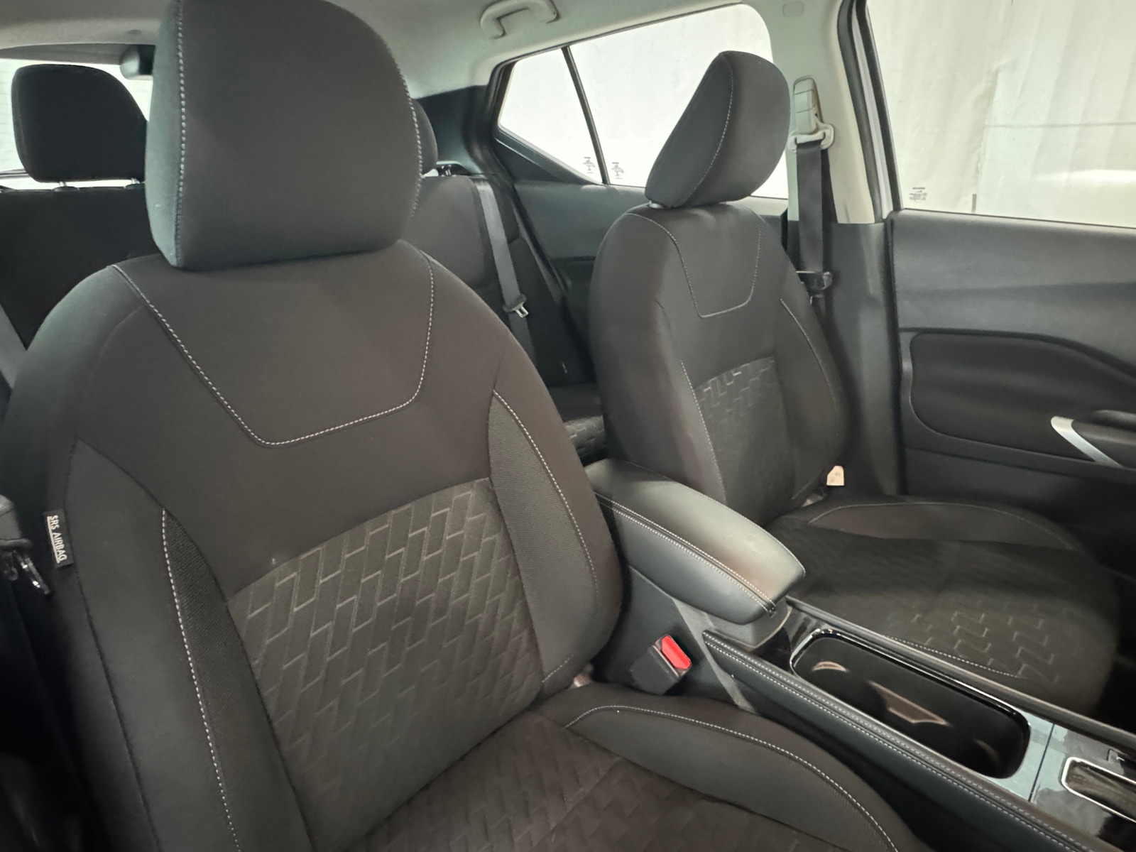 Thumbnail: 2022 Nissan Kicks - 2