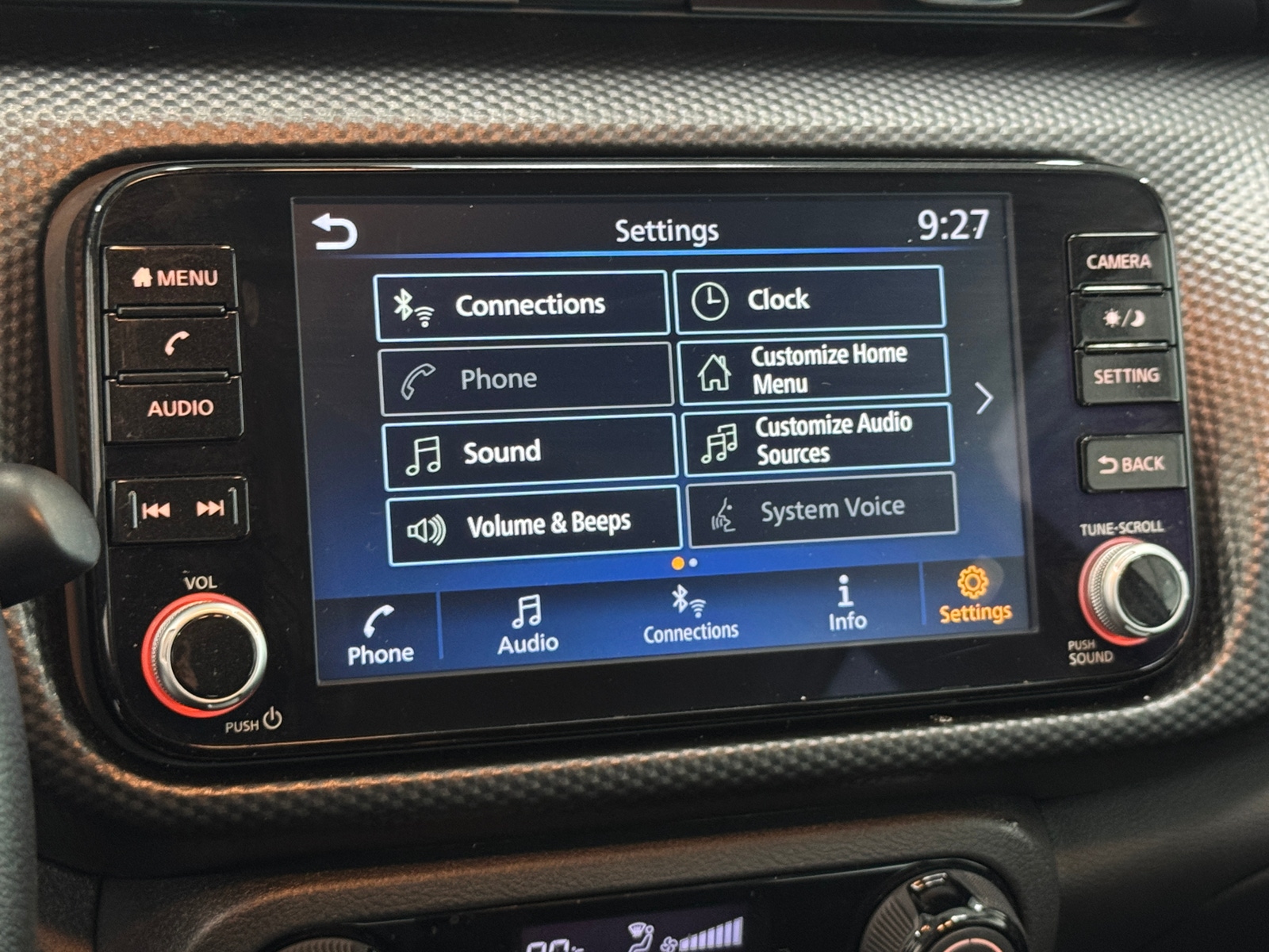 Thumbnail: 2022 Nissan Kicks - 4