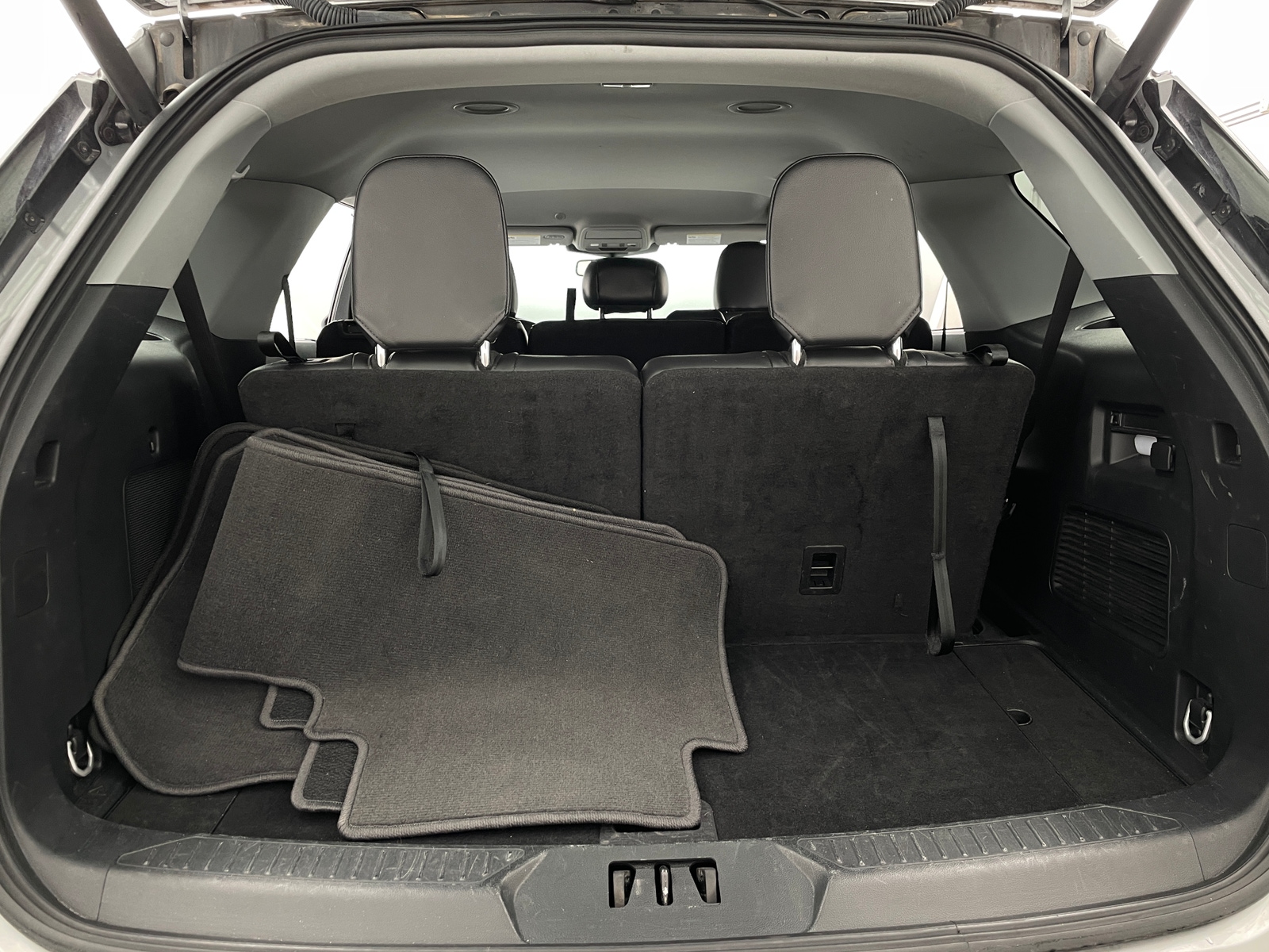 Thumbnail: 2023 Ford Explorer - 6