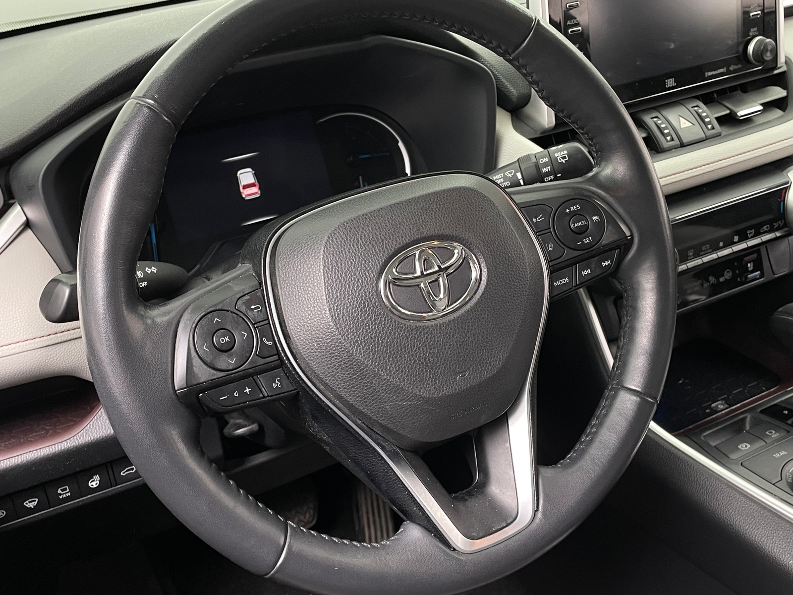 Thumbnail: 2020 Toyota RAV4 - 4