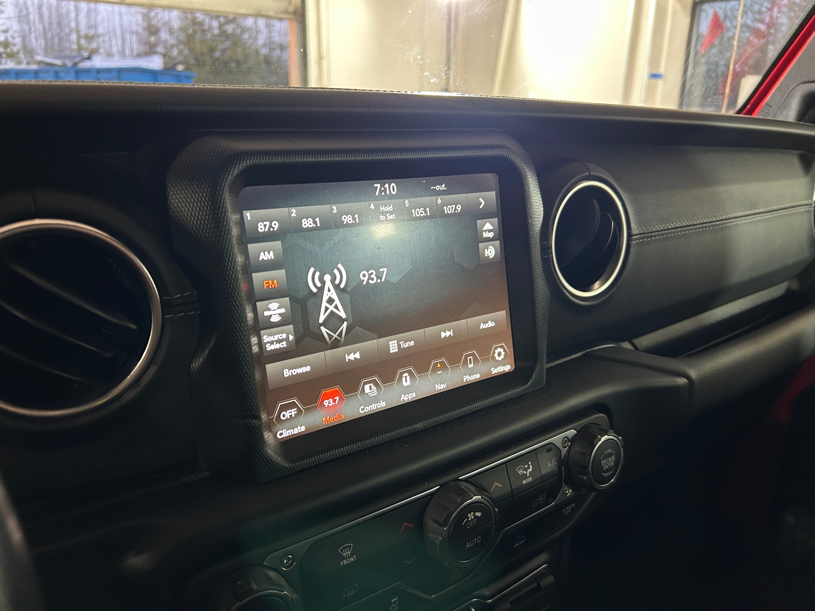 Thumbnail: 2022 Jeep Gladiator - 4