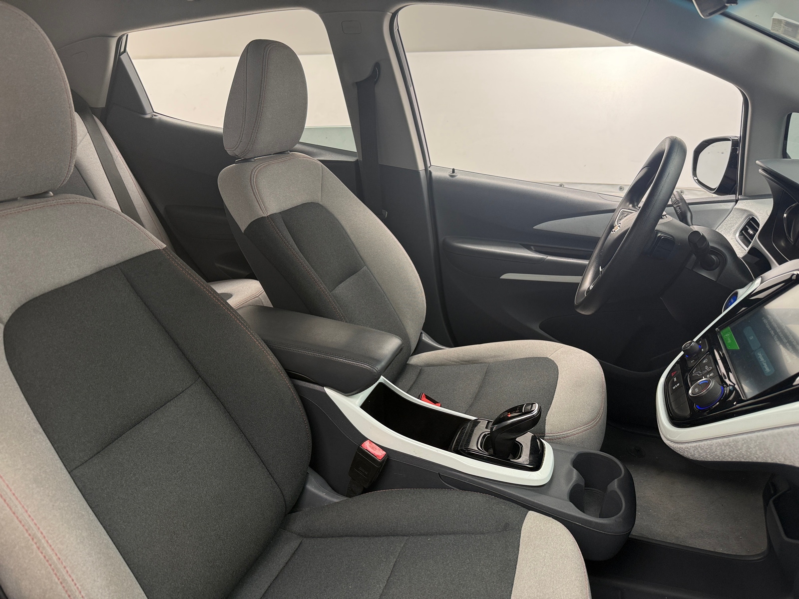 Thumbnail: 2021 Chevrolet Bolt EV - 2