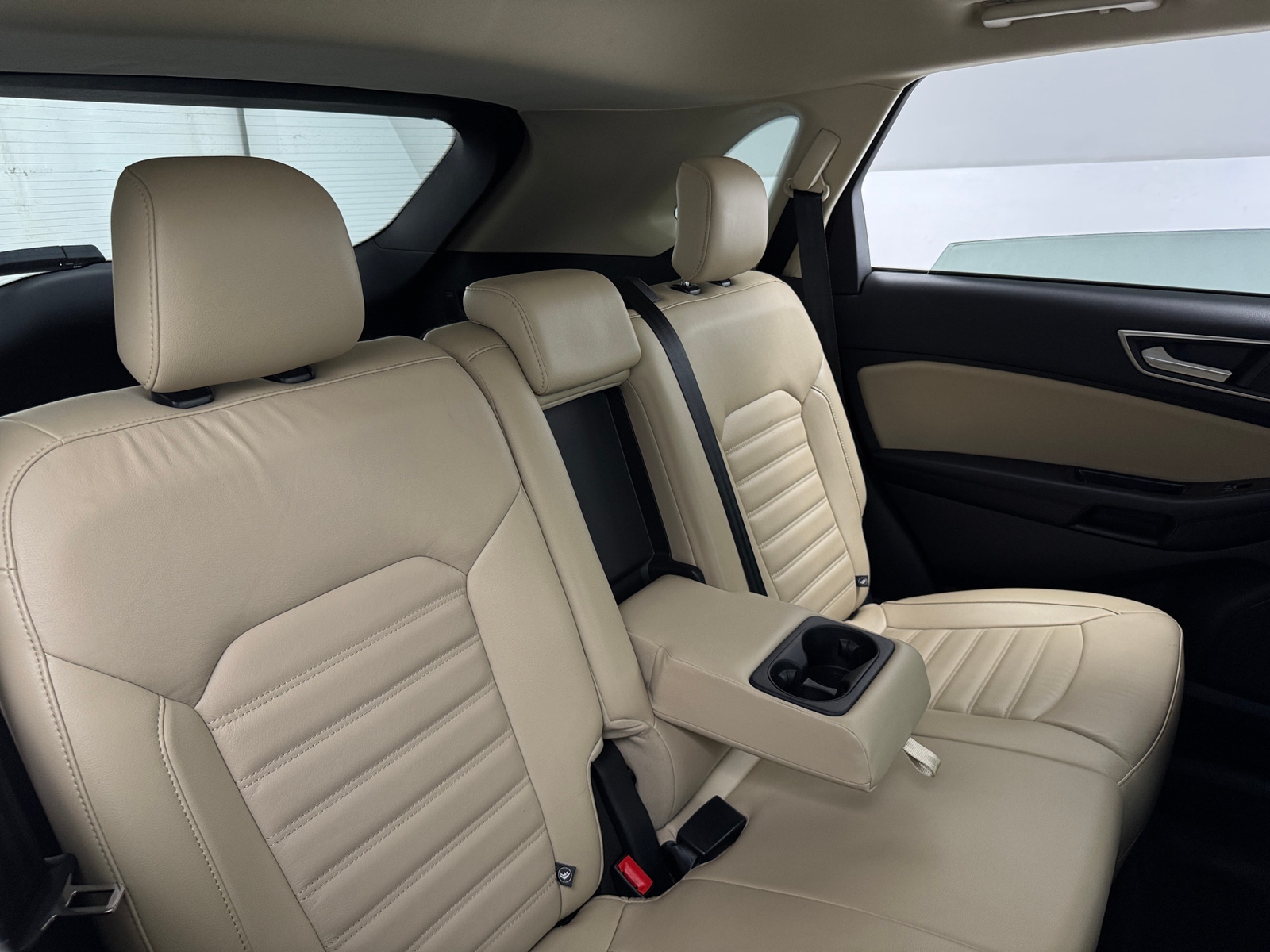 Thumbnail: 2016 Ford Edge - 6