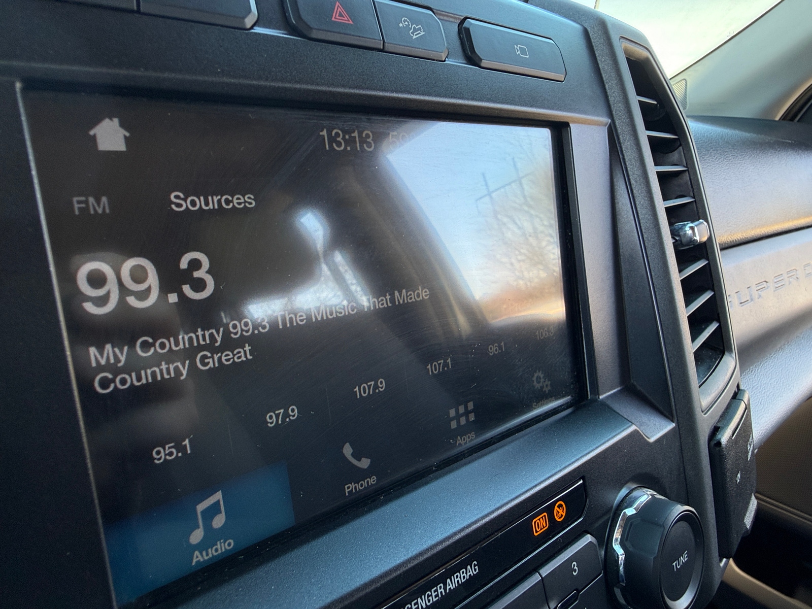 Thumbnail: 2019 Ford Econoline - 4