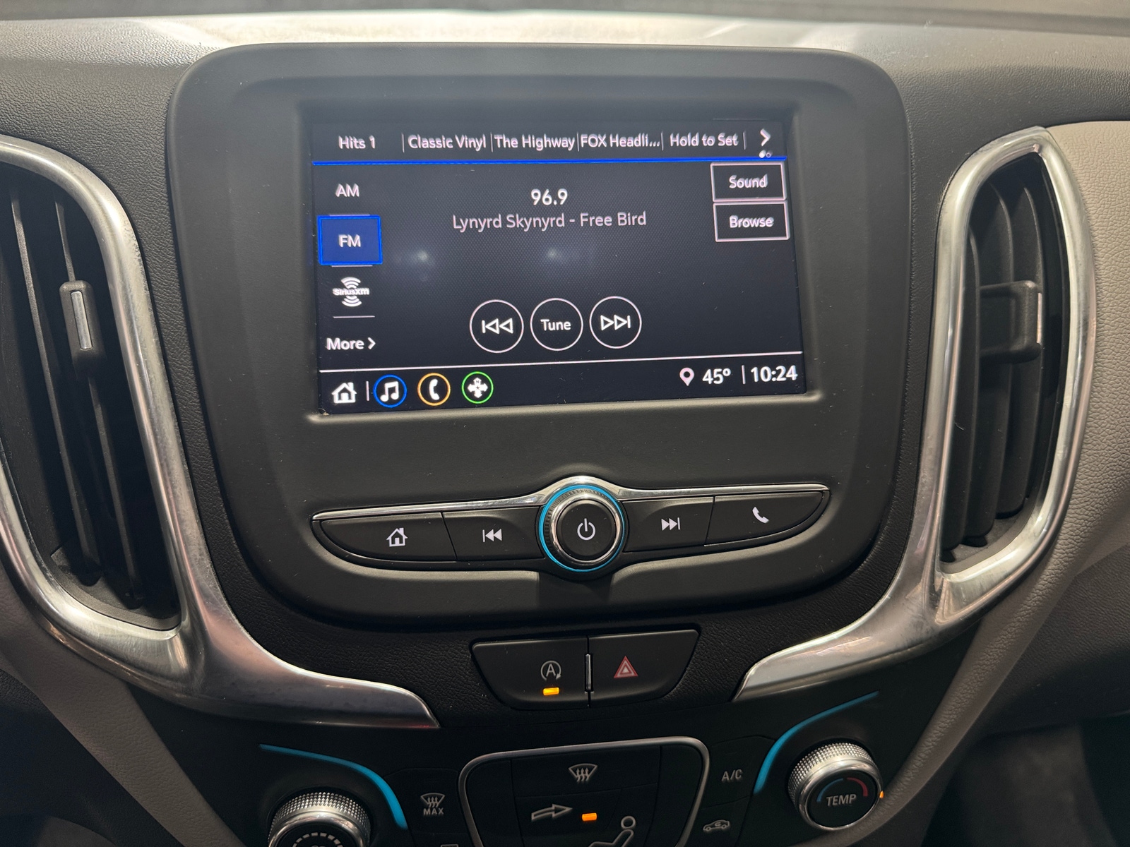 Thumbnail: 2024 Chevrolet Equinox - 4