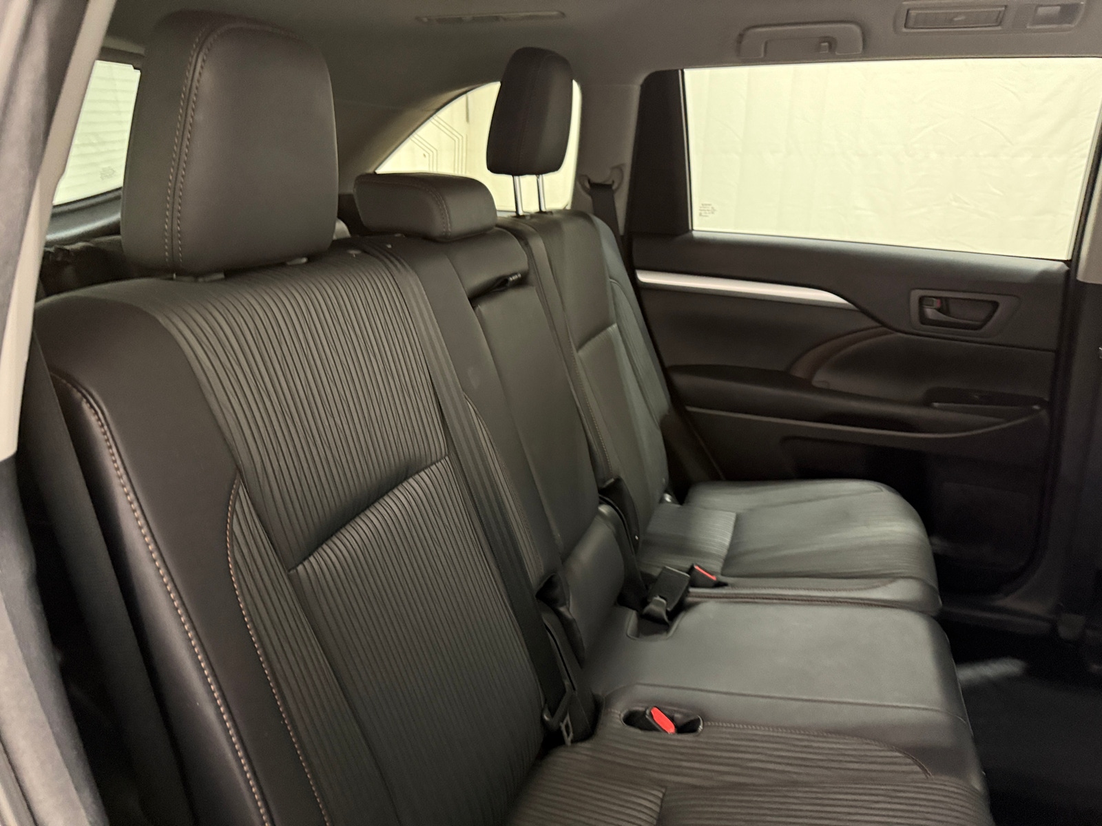 Thumbnail: 2014 Toyota Highlander - 6