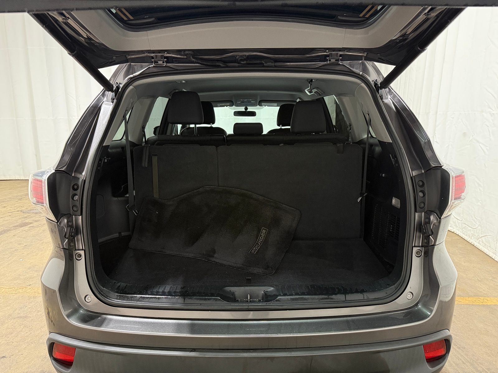 Thumbnail: 2014 Toyota Highlander - 7