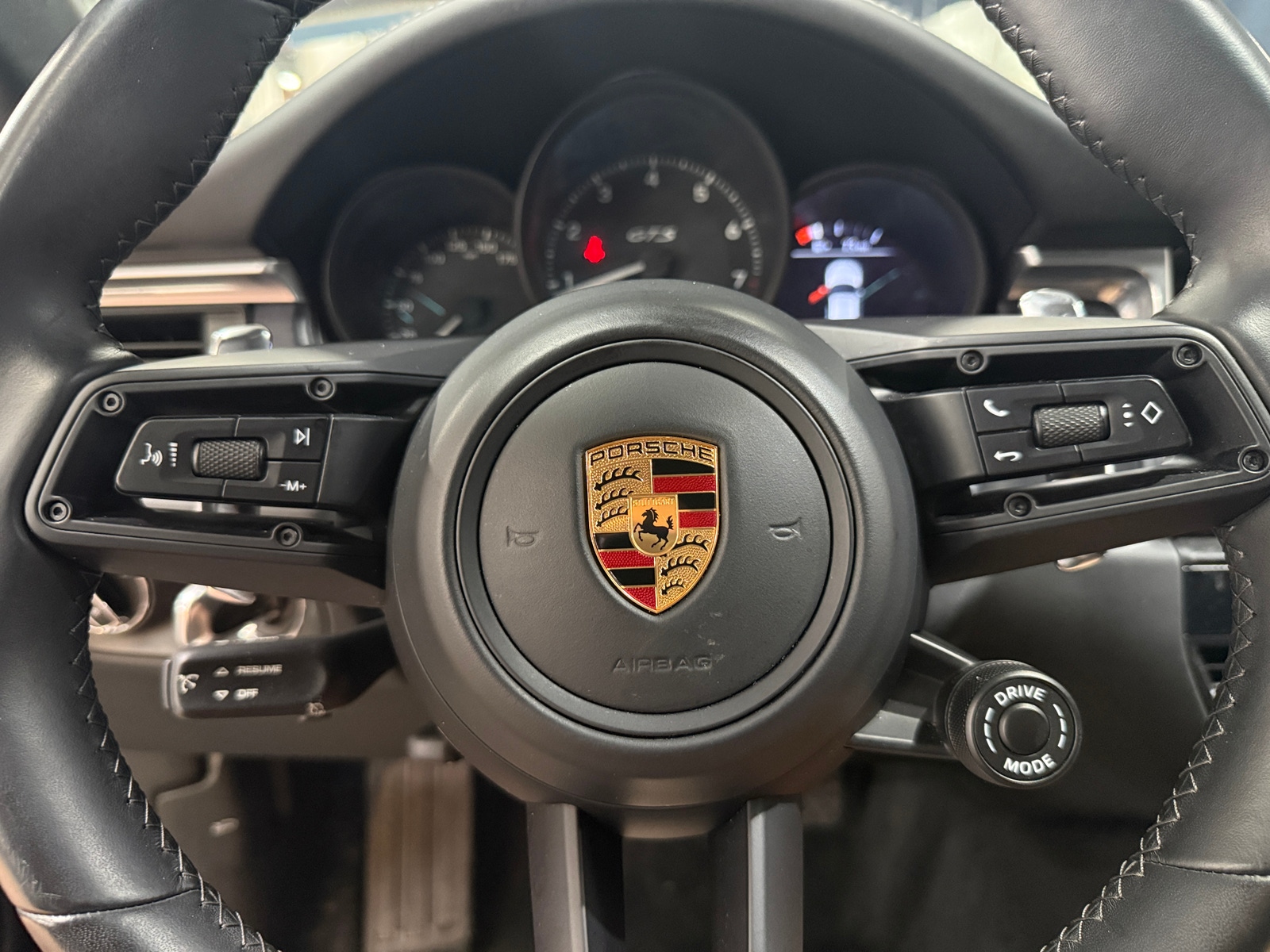 Thumbnail: 2022 Porsche Macan - 4