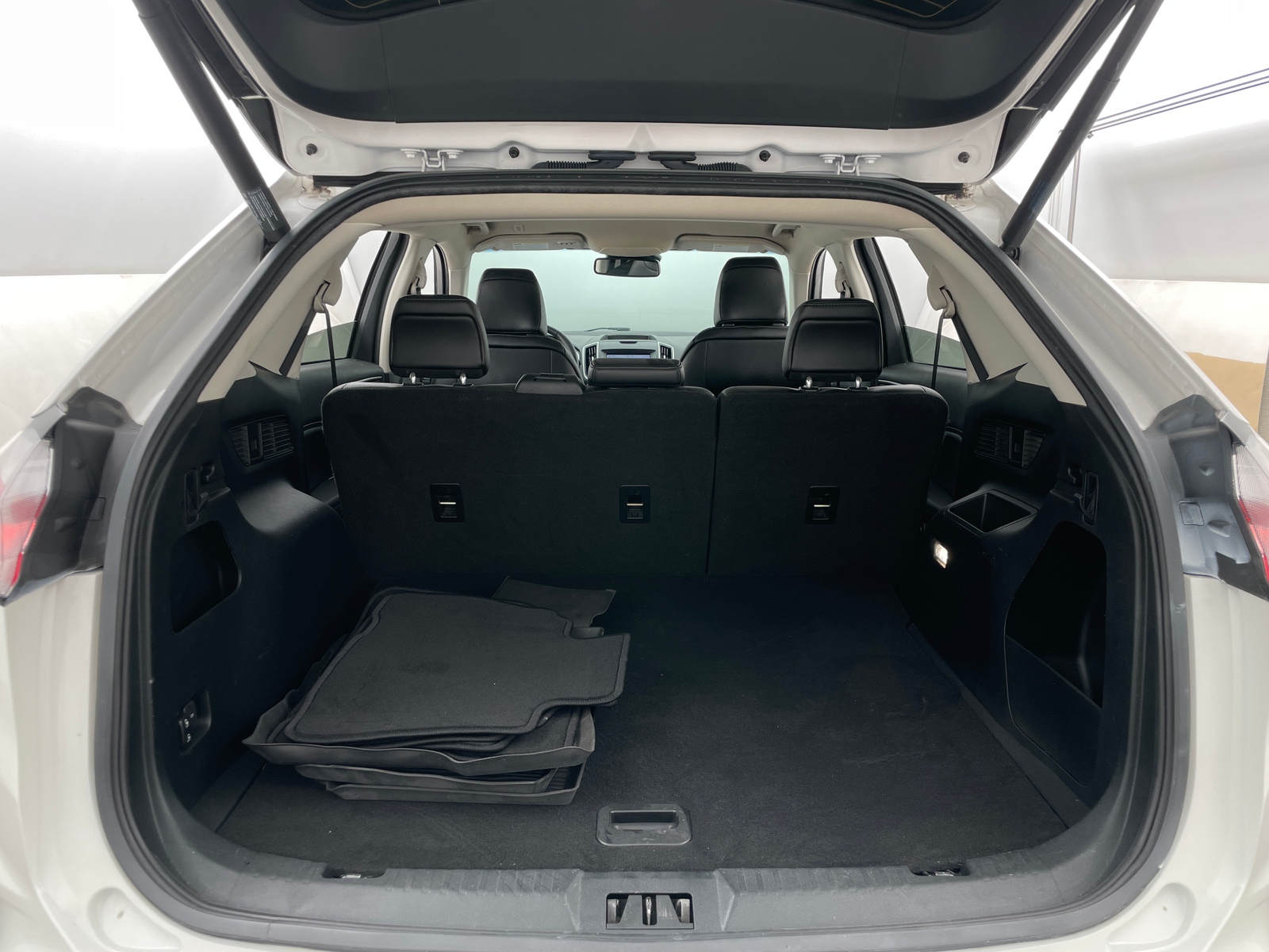 Thumbnail: 2020 Ford Edge - 6