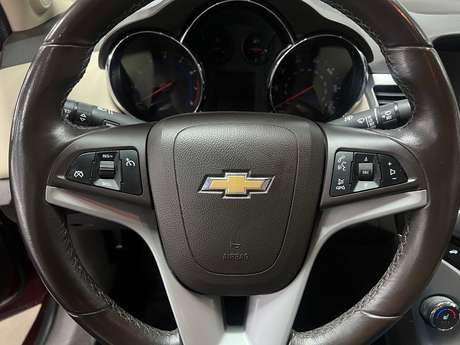 Thumbnail: 2016 Chevrolet Cruze - 4