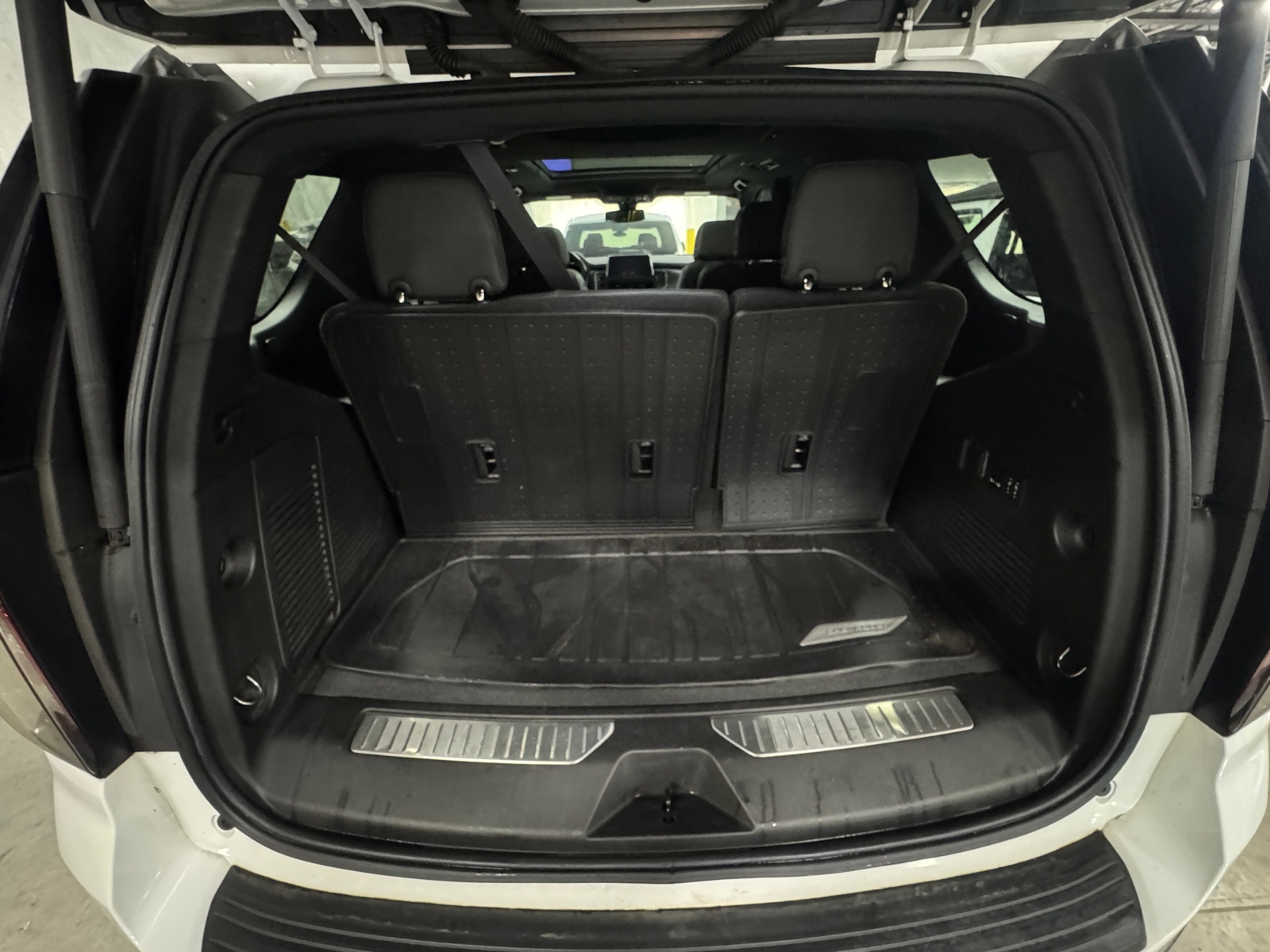 Thumbnail: 2022 Chevrolet Tahoe - 6